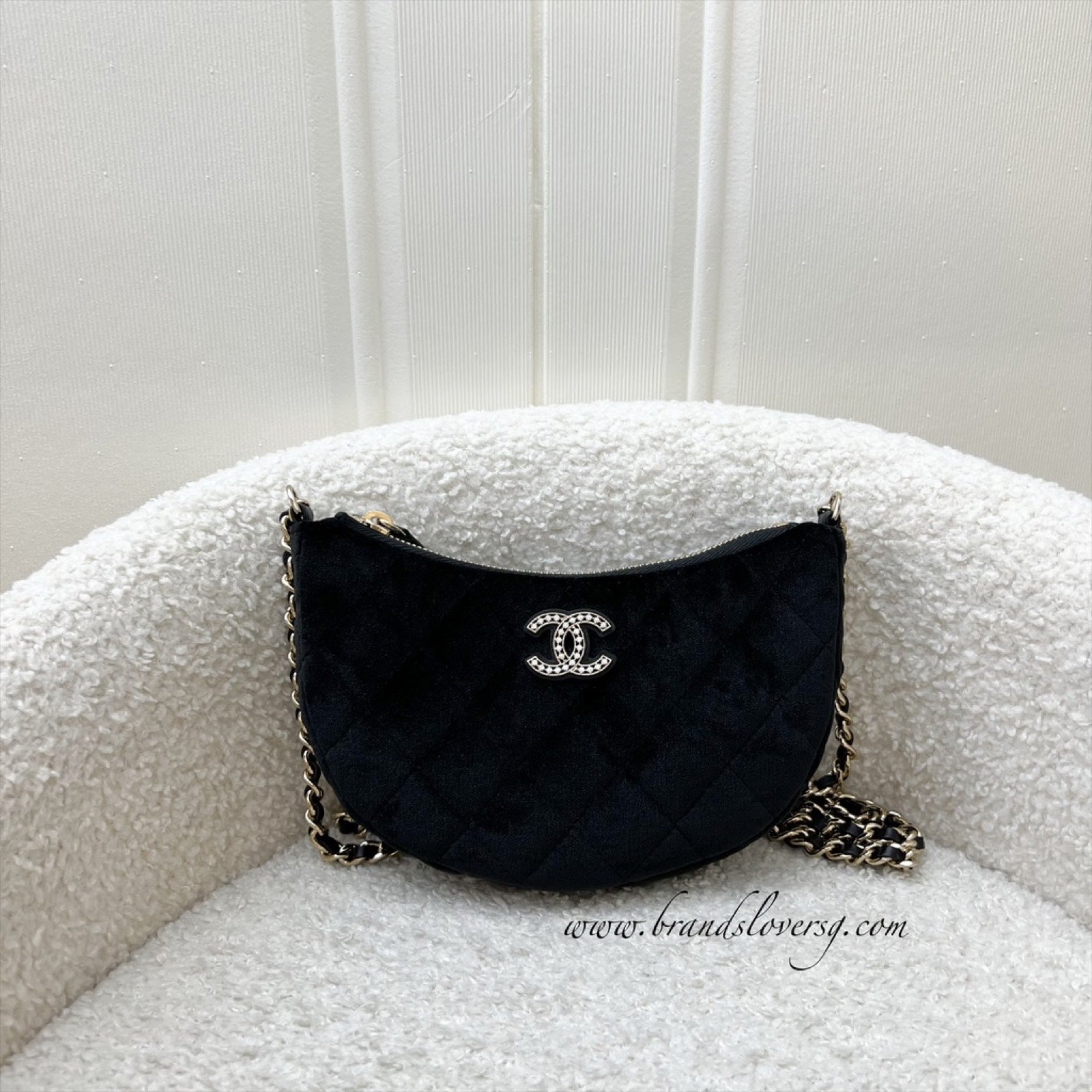 Chanel Vip Gift Crossbody Bag with Crystal Studded CC Logo in Black Velvet and Lghw