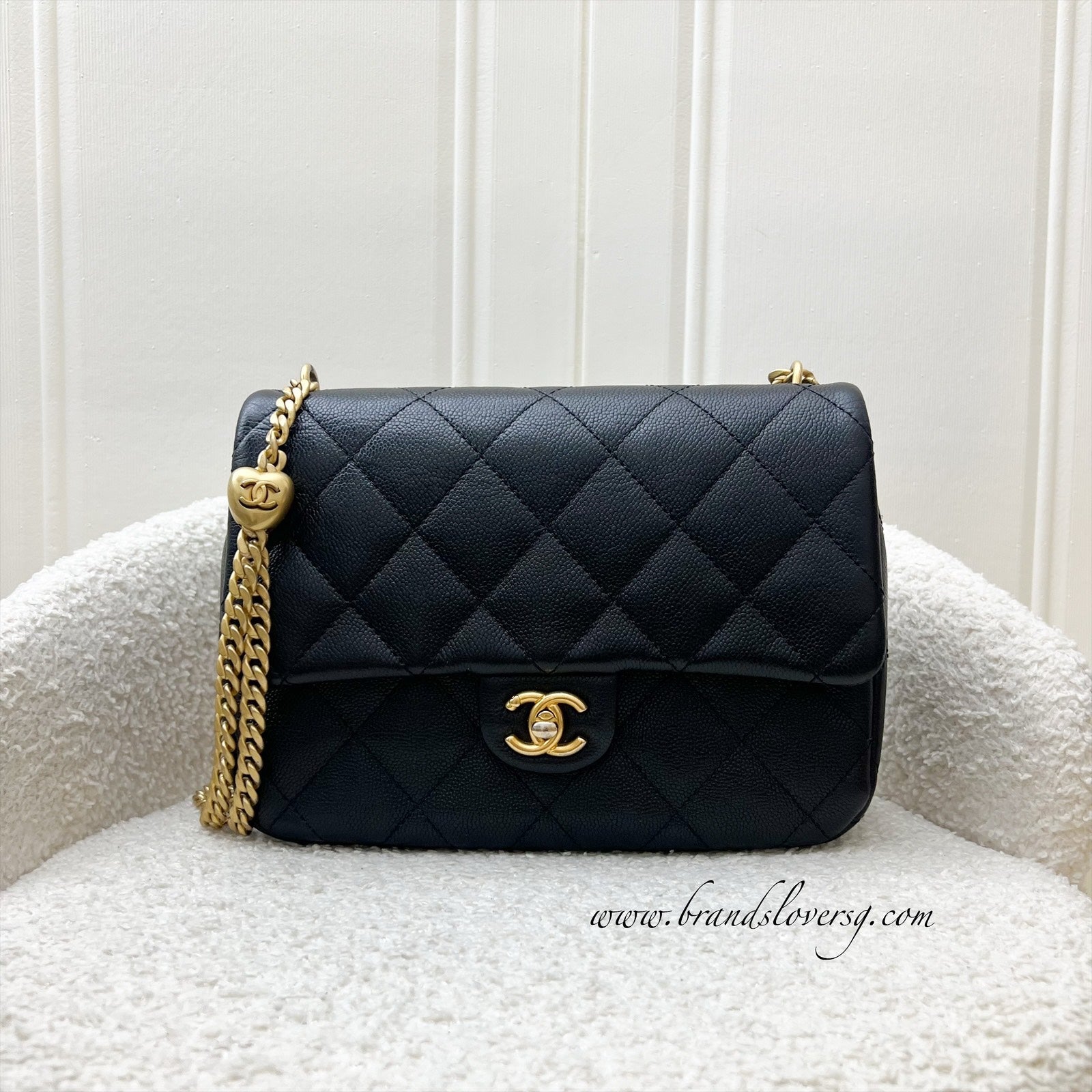 Chanel 23P 24P Heart Adjustable Chain Small Medium 24Cm Flap Bag In Black Caviar Aghw ( )