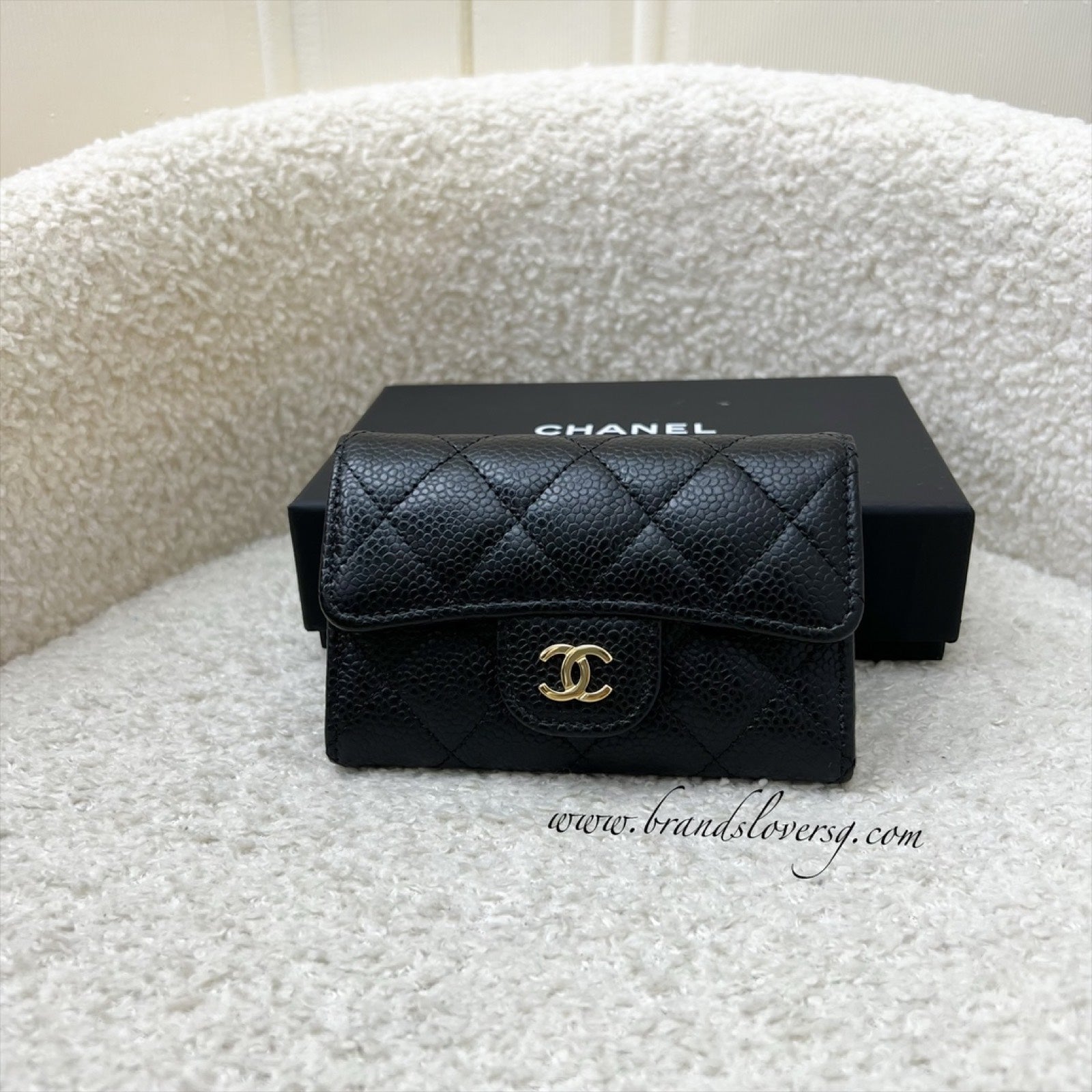 Chanel Classic Snap Card Holder in Black Caviar and Ghw Handbag