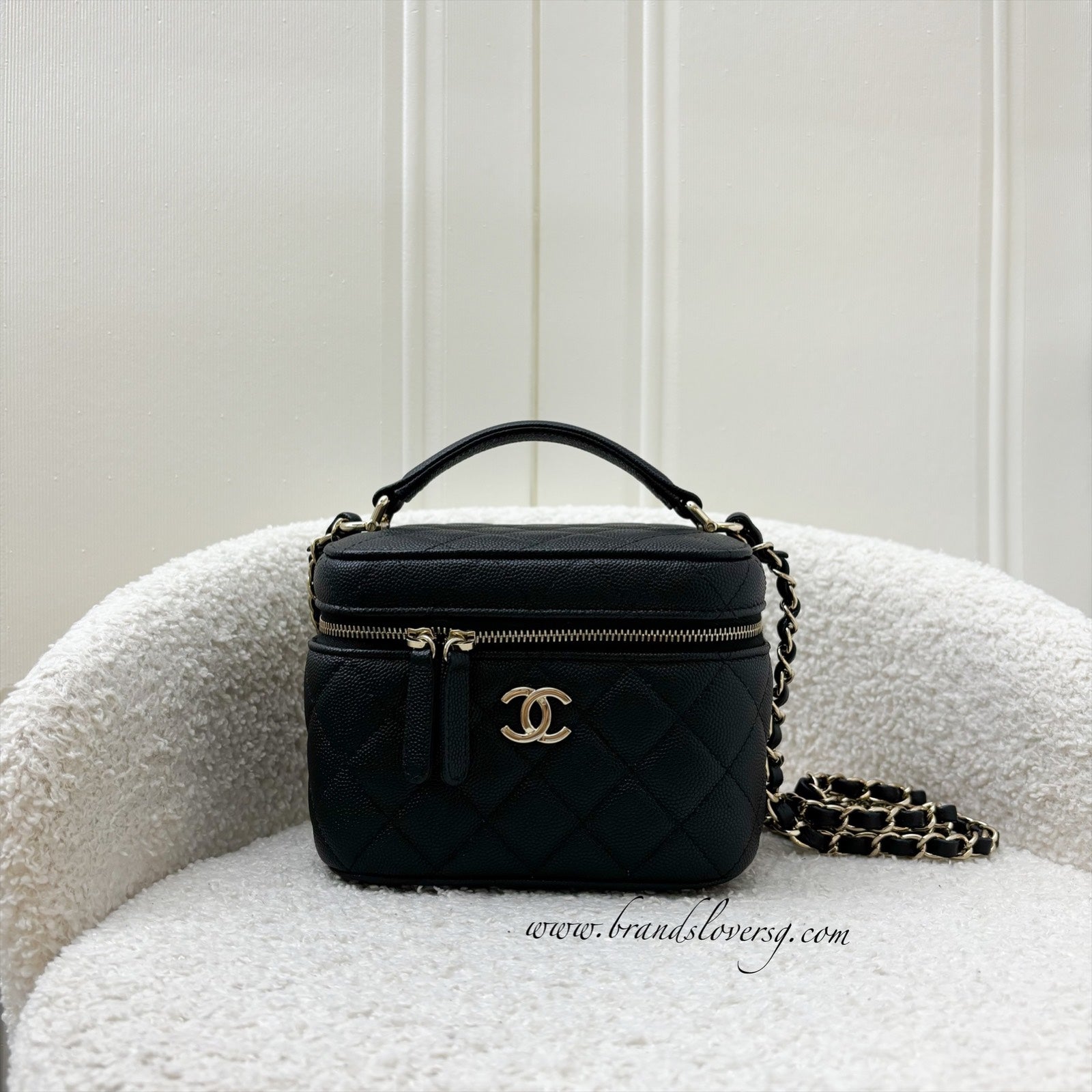 Chanel 22S Top Handle Vanity Case With Chain In Black Caviar Lghw Bag