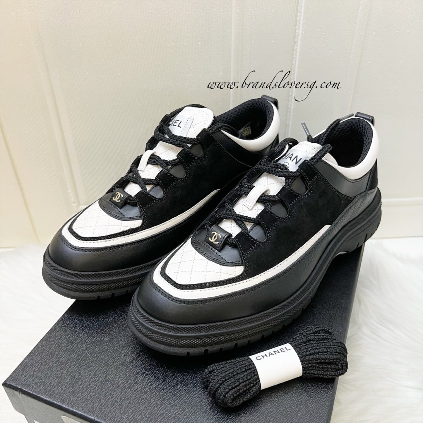 Chanel 25B Sneakers In Black And White Calfskin And Black Nubuck Sz 37.5 (model: G46258)