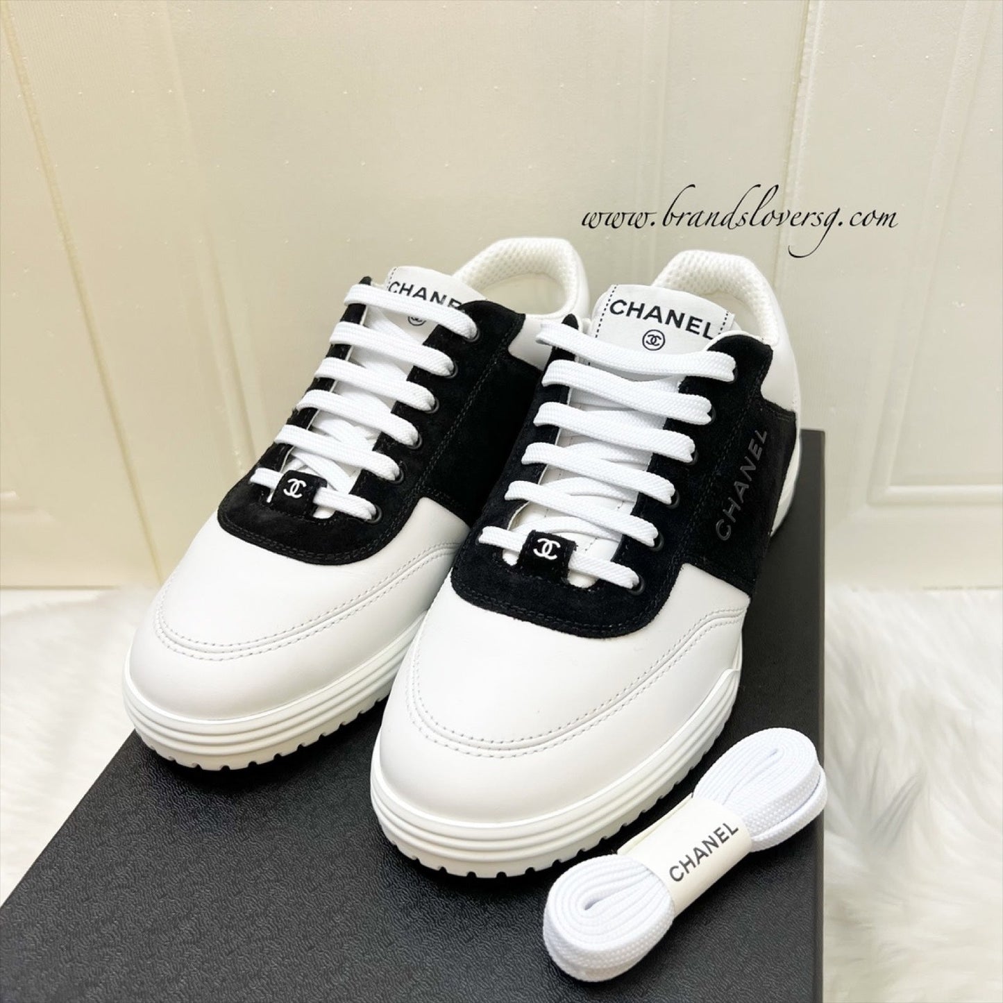 Chanel 24C Sneakers in White Calfskin and Black Suede Sz 38 ( ) for Women