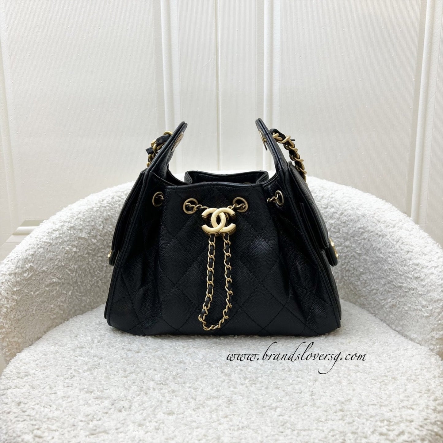 Chanel 25 Mini Hobo Bag in Black Caviar and Aghw ( )