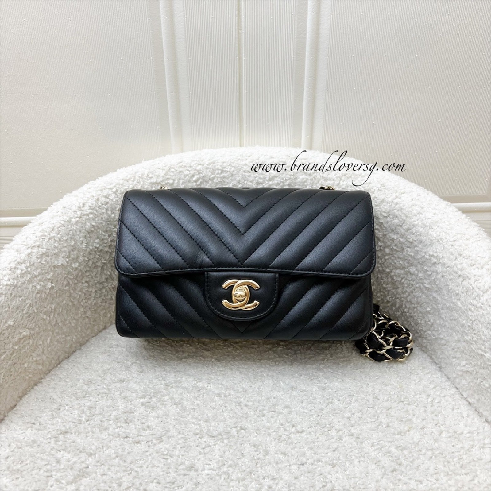 Chanel Classic Mini Rectangle Flap In Chevron Quilted Black Lambskin And Lghw ( ) Bag