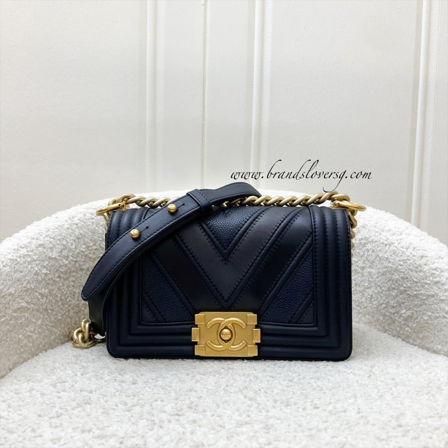 Chanel Seasonal Small Boy Flap in Navy Calfskin / Suede and AGHW (Model: A67085)