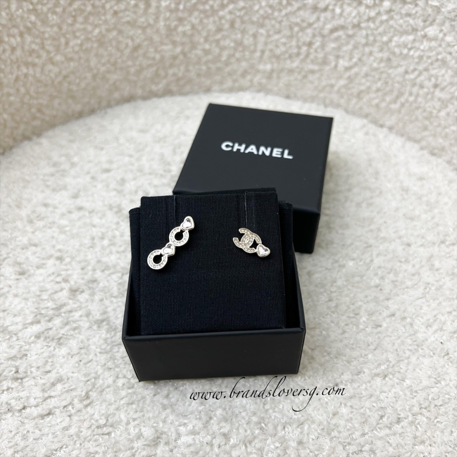 Chanel 25B Coco & Heart Earrings in Lghw ( )