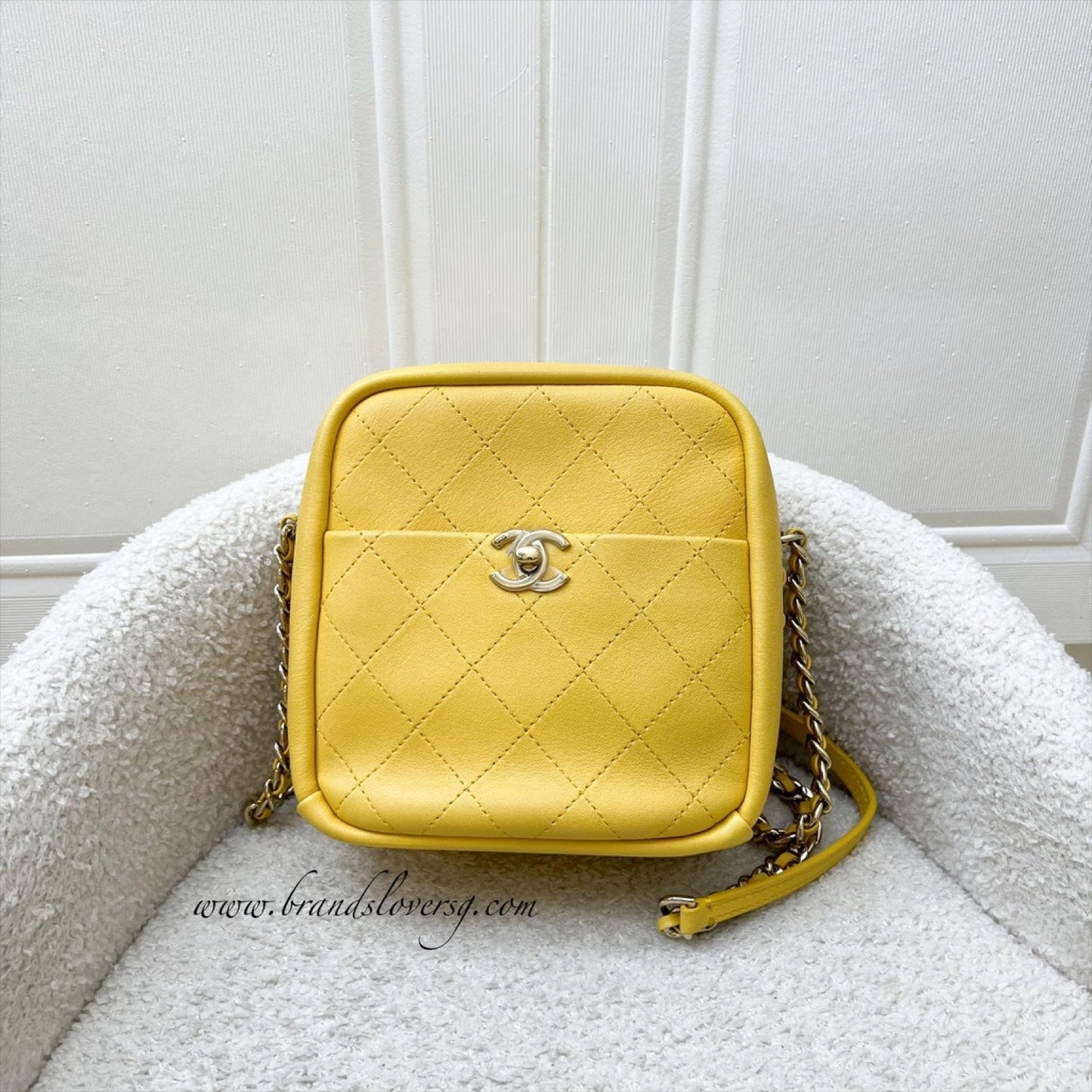 Chanel 19C Casual Trip North South Camera Bag in Yellow Stiff Lambskin and Ghw