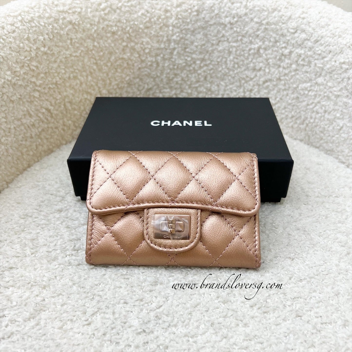 Chanel 2.55 Reissue Snap Card Holder in Rose Gold Leather and Rghw Handbag
