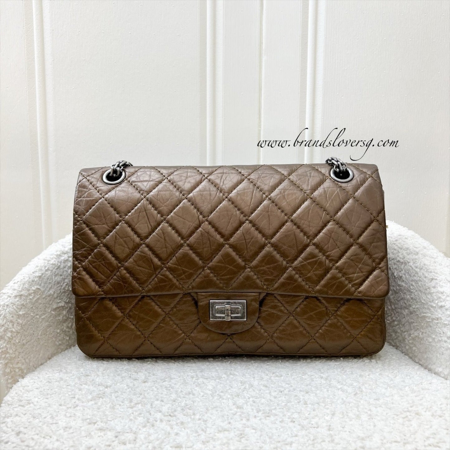 Chanel 2.55 Reissue 226 Flap in Bronze Distressed Calfskin and Rhw Handbag