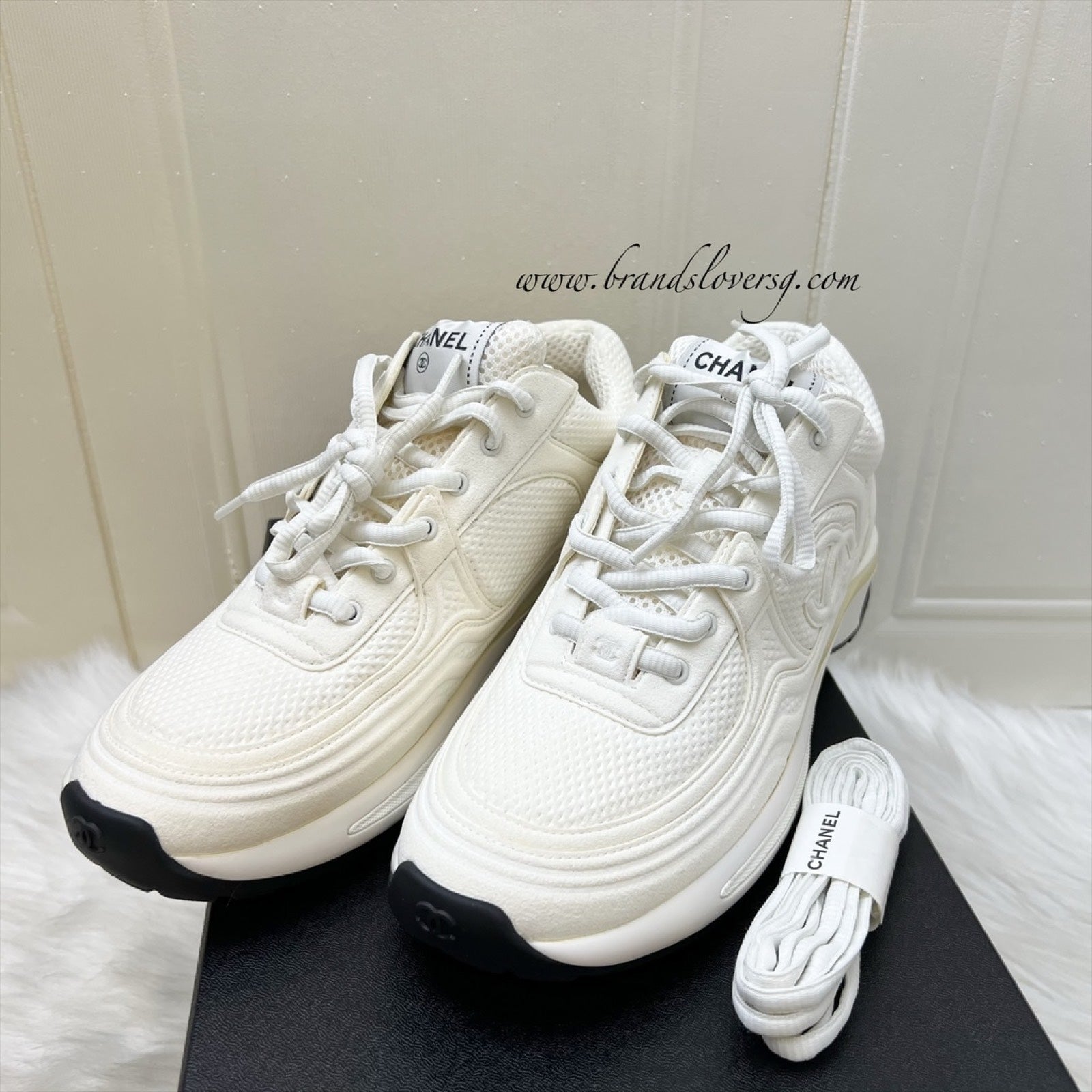 Chanel 24S Sneakers In White Fabric And Leather Sz 37.5 ( )