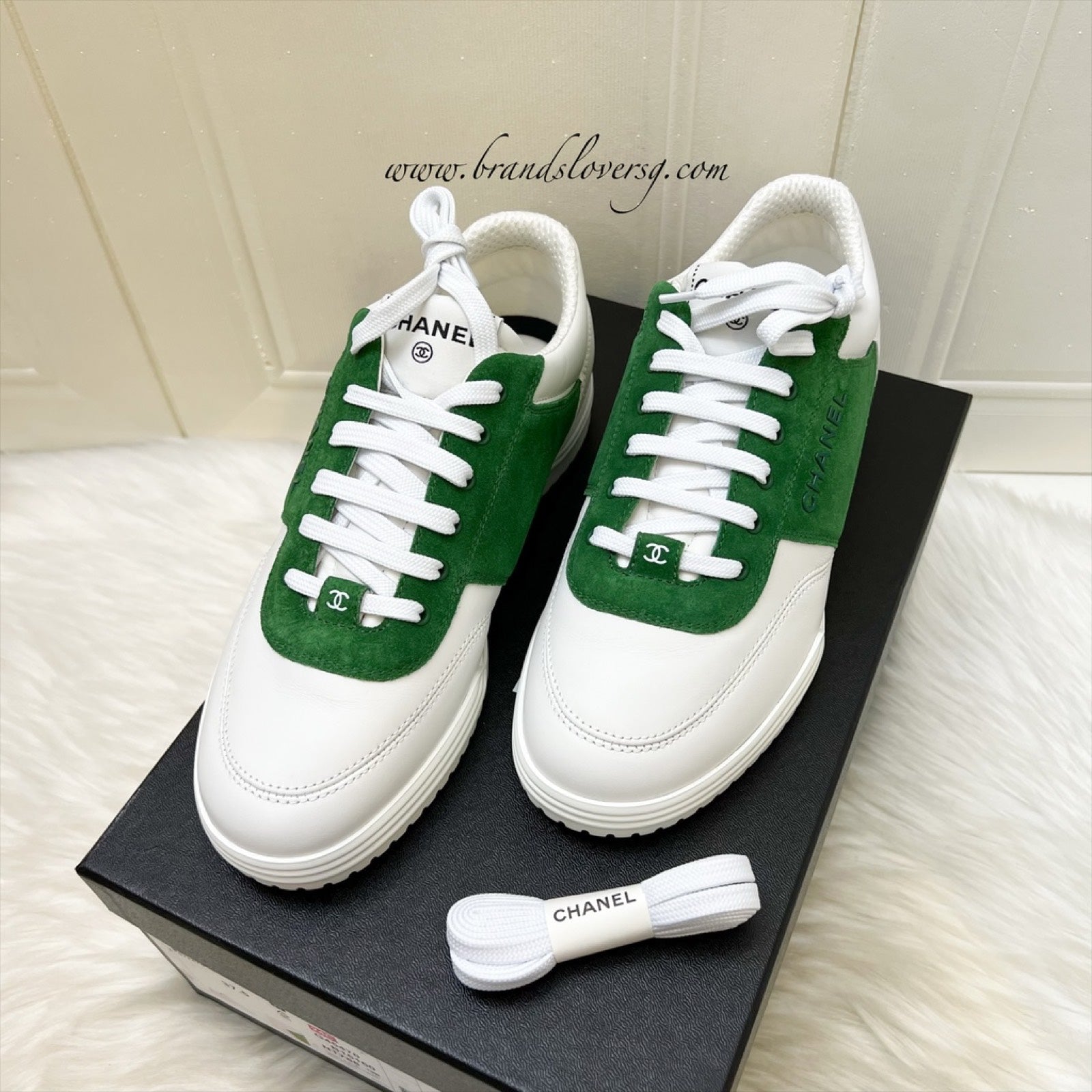 Chanel 24C Sneakers in White Calfskin and Green Suede Sz 37.5 ( ) for Women