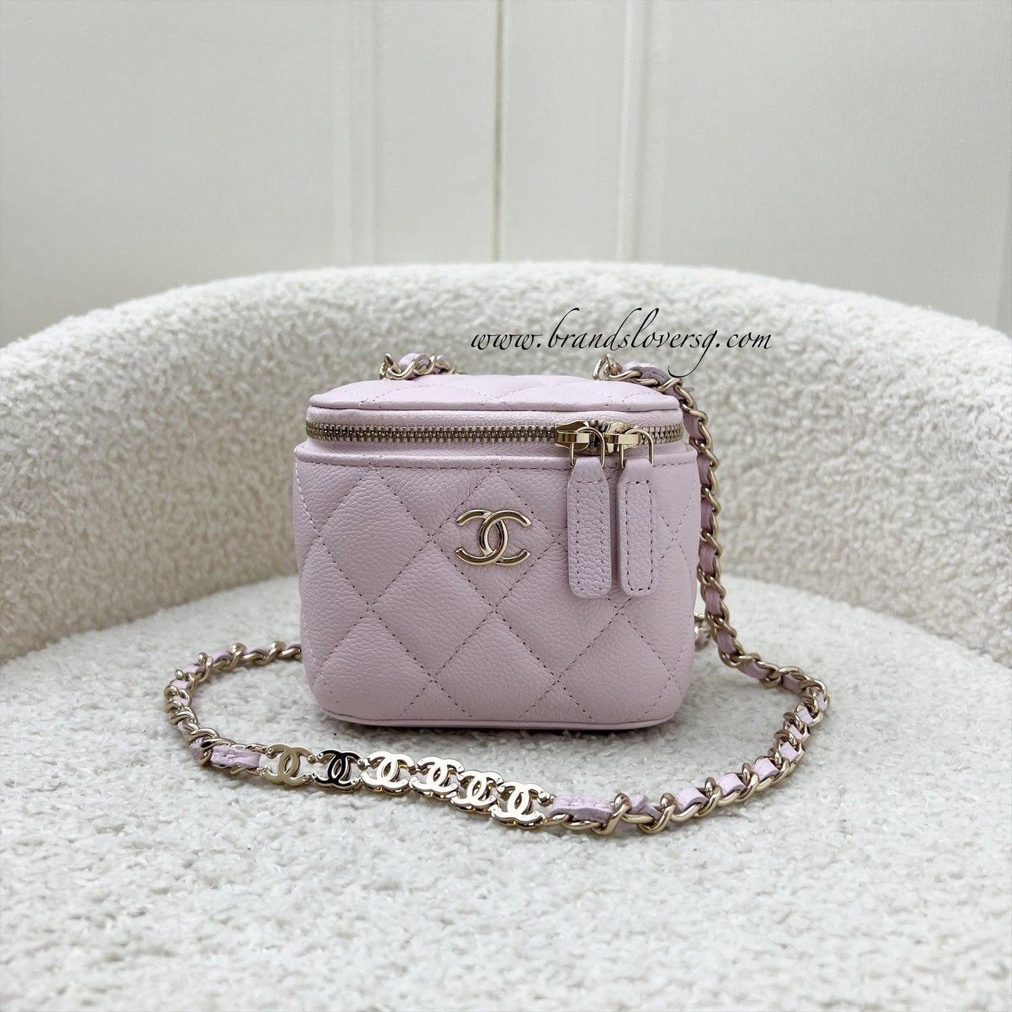 Chanel 22S Mini Vanity in Pink Caviar and Lghw Handbag