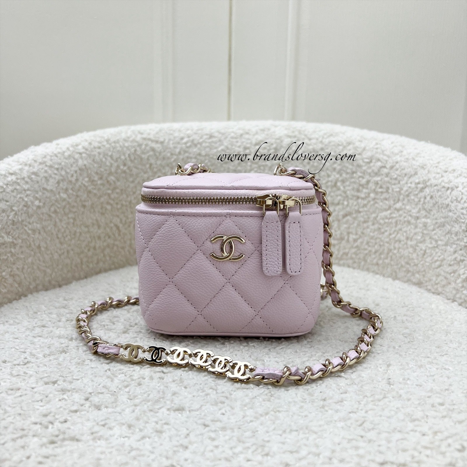 Chanel 22S Mini Vanity in Pink Caviar and Lghw Handbag