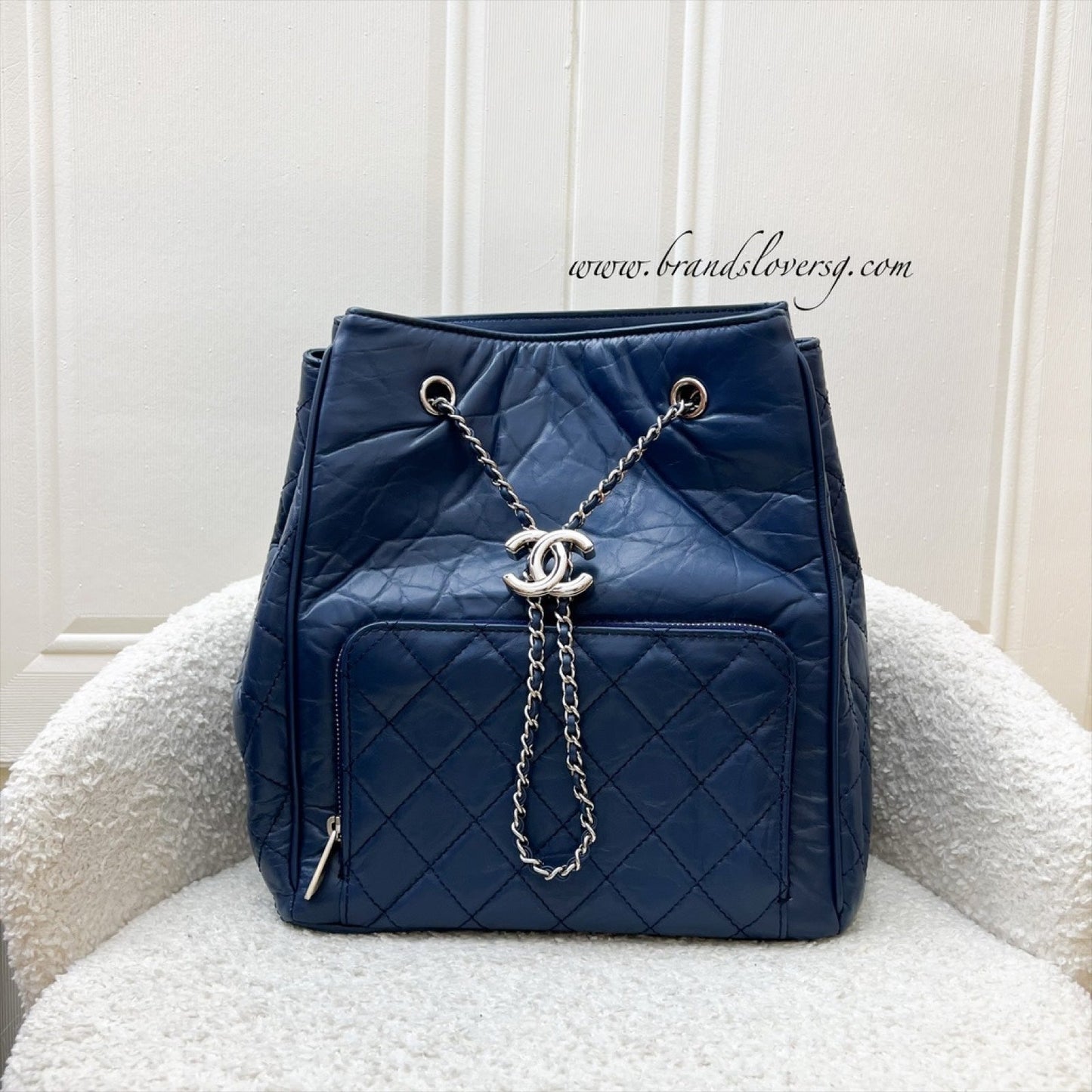 Chanel Drawstring Bucket Bag In Blue Distressed Calfskin And Shw