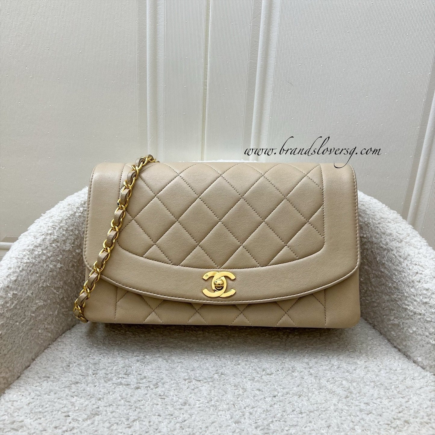 Chanel Medium Diana Flap In Beige Lambskin And 24K Ghw Bag