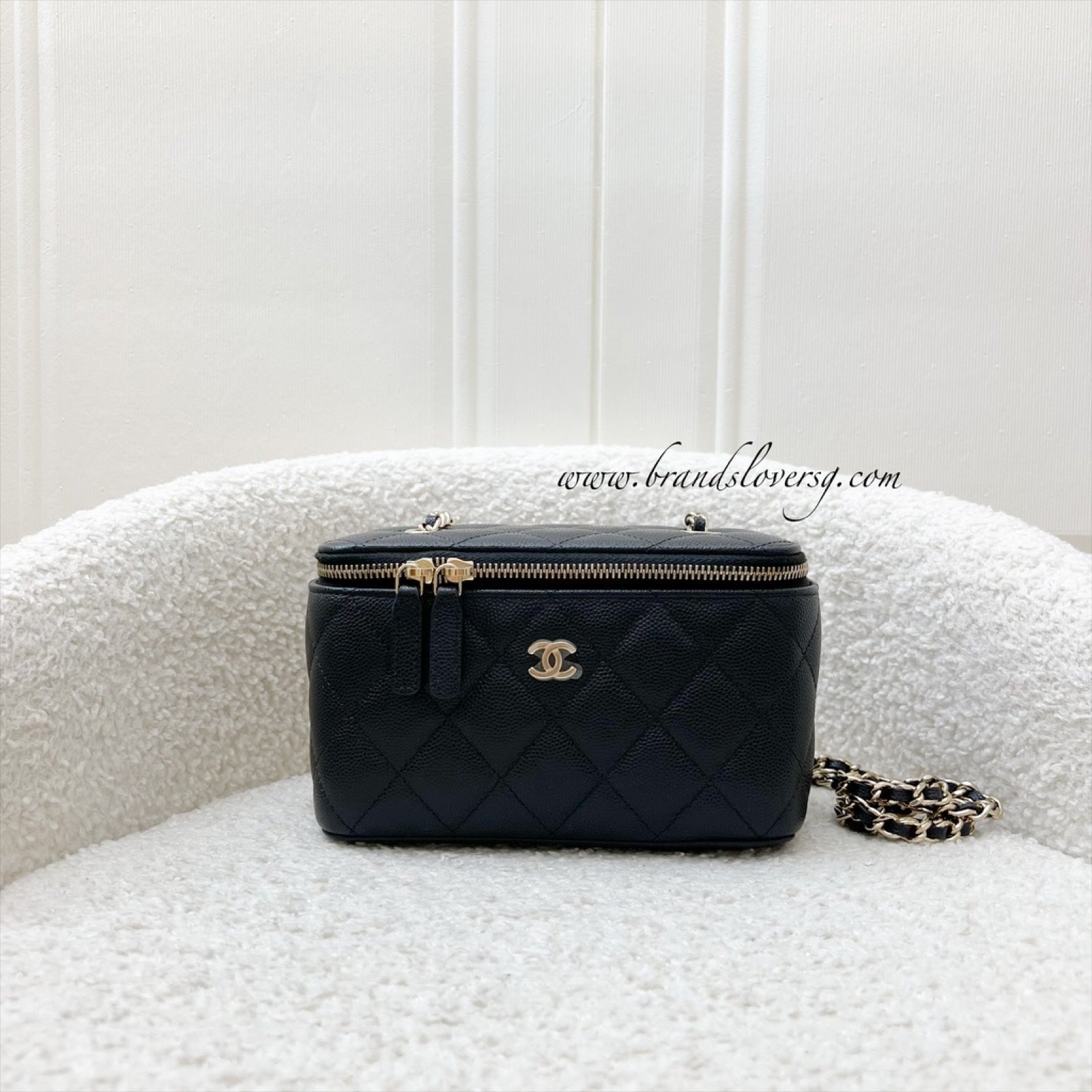 Chanel Classic Small Vanity In 22C Black Caviar And Lghw Bag