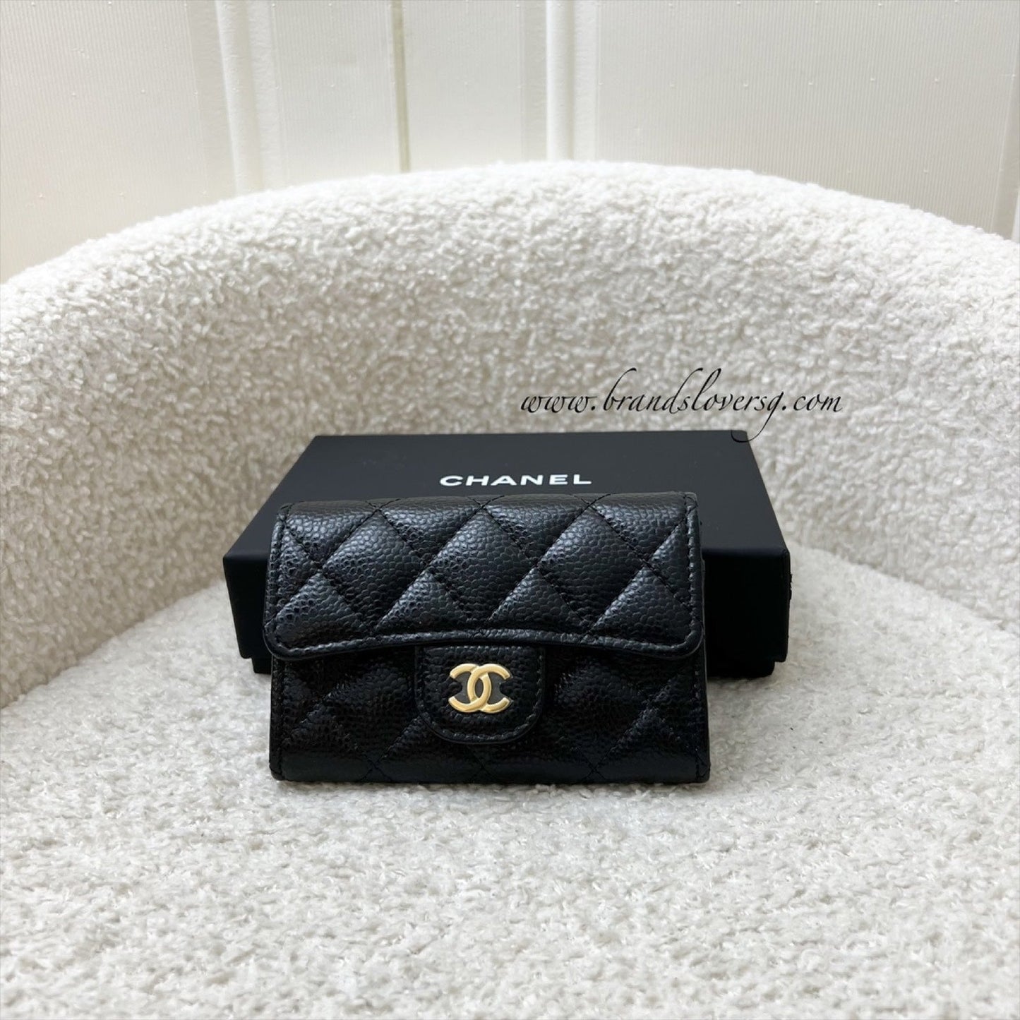 Chanel Classic Snap Card Holder in Black Caviar and Ghw Handbag