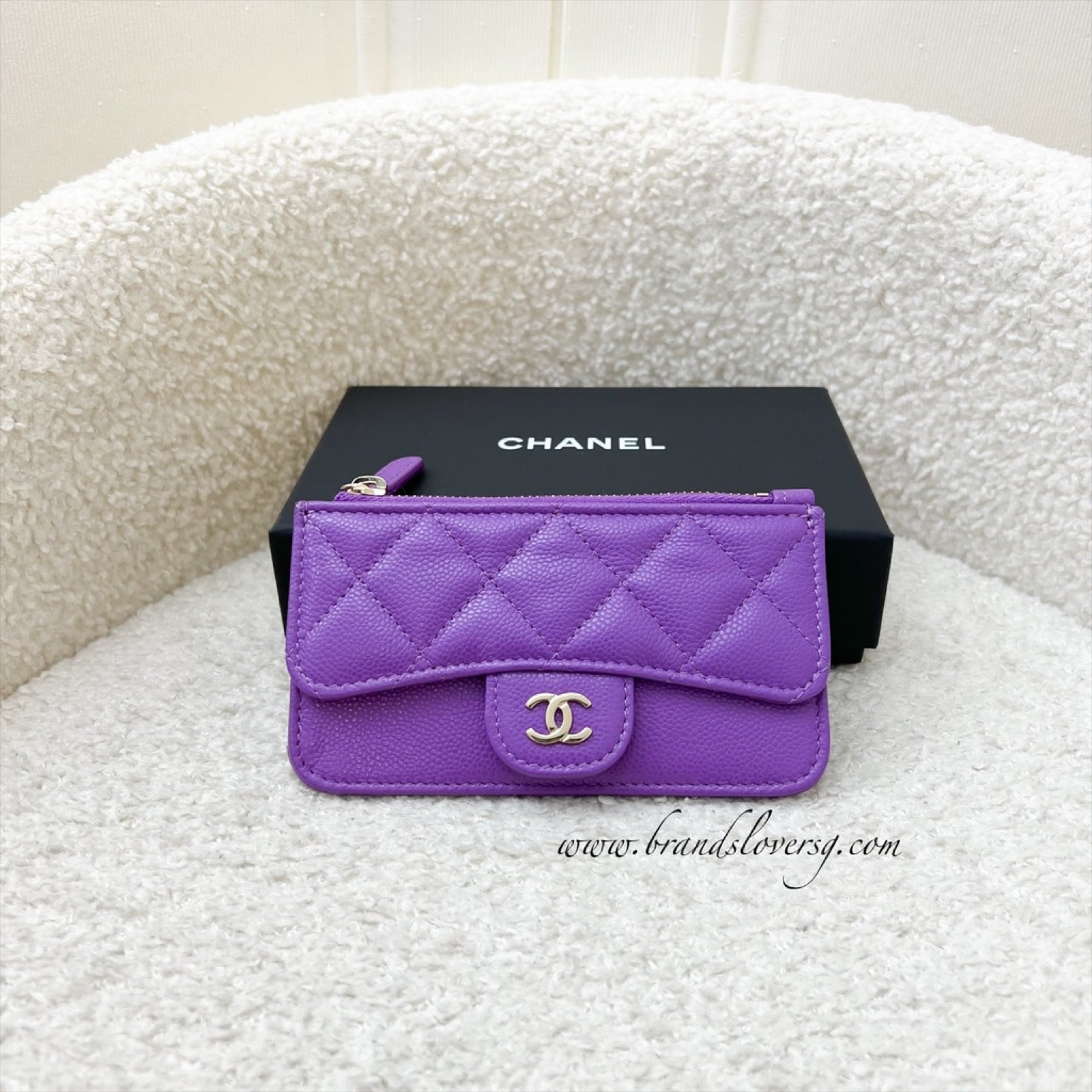 Chanel Snap Card Holder with Zipped Coin Compartment in 24A Purple Caviar and Lghw Handbag