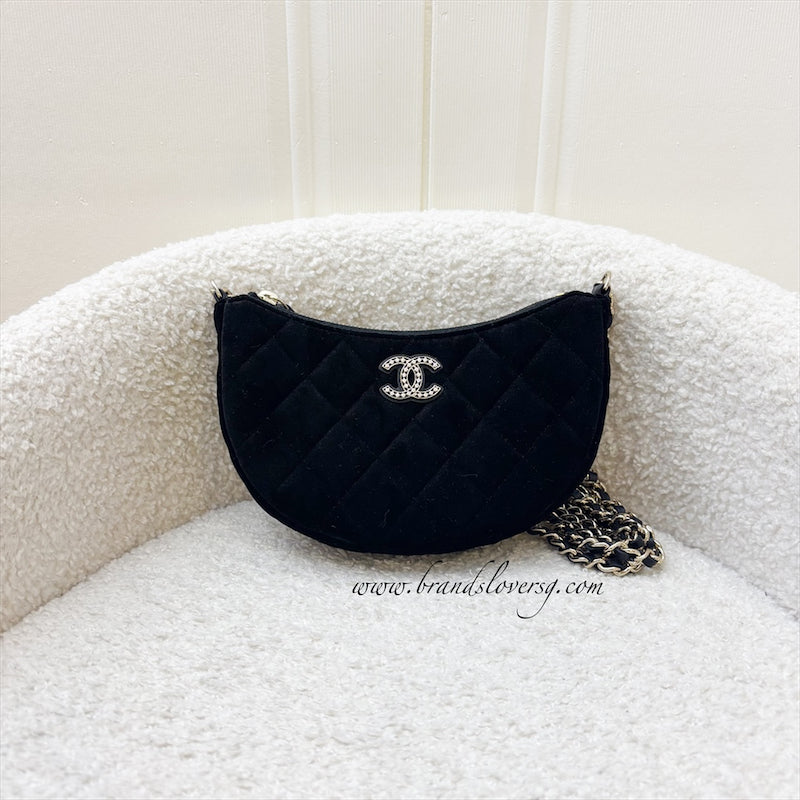 Chanel Vip Gift Crossbody Bag With Crystal Studded Cc Logo In Black Velvet And Lghw
