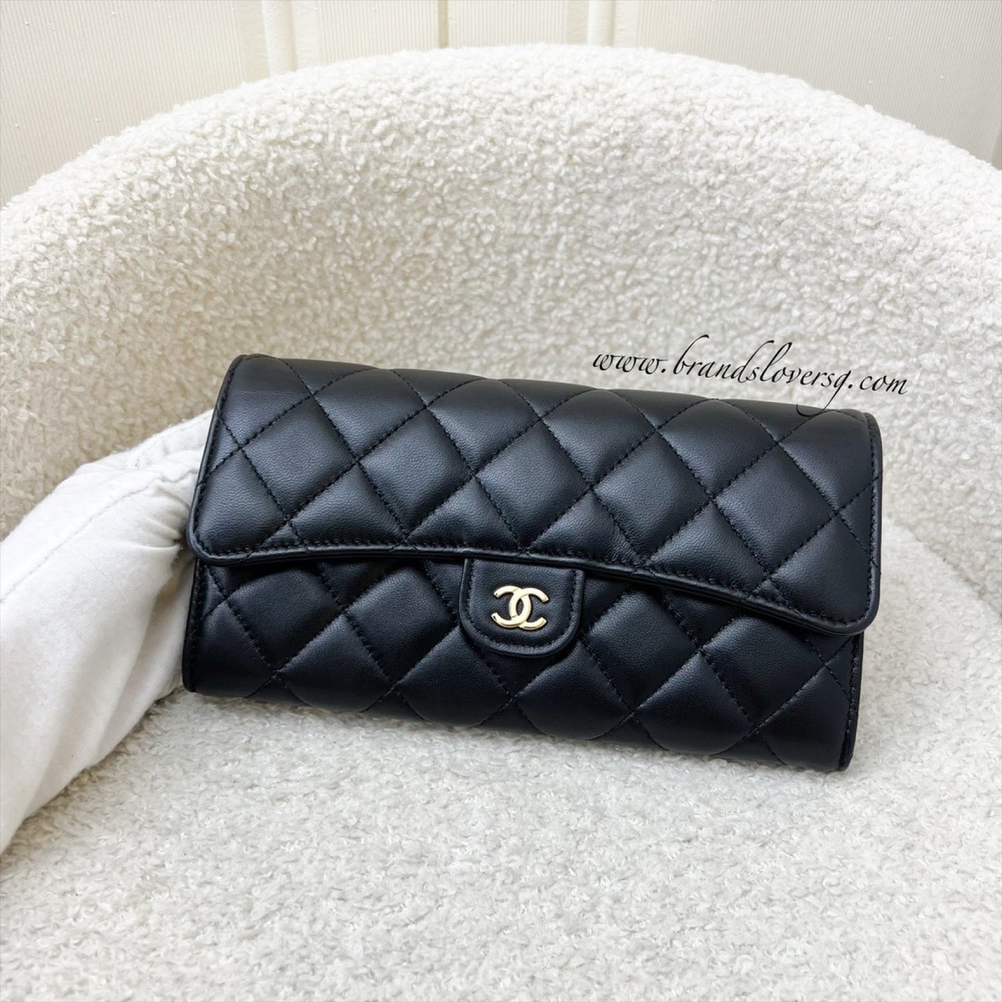 Chanel Classic Long Wallet In Black Lambskin And Ghw (model: AP0241)