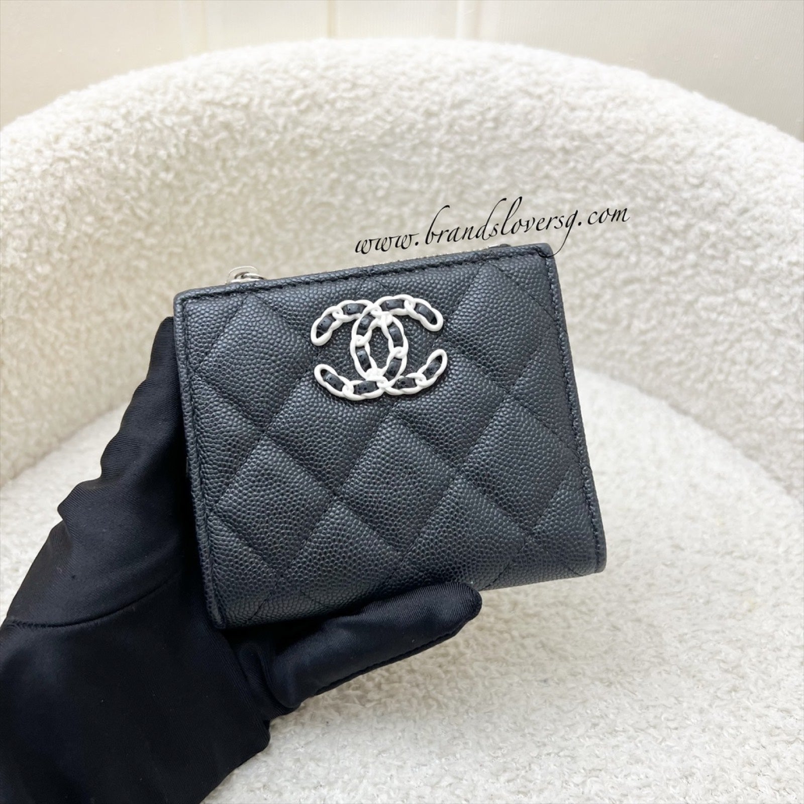 Chanel Seasonal Bifold Wallet with Coin Compartment in Black Caviar Handbag