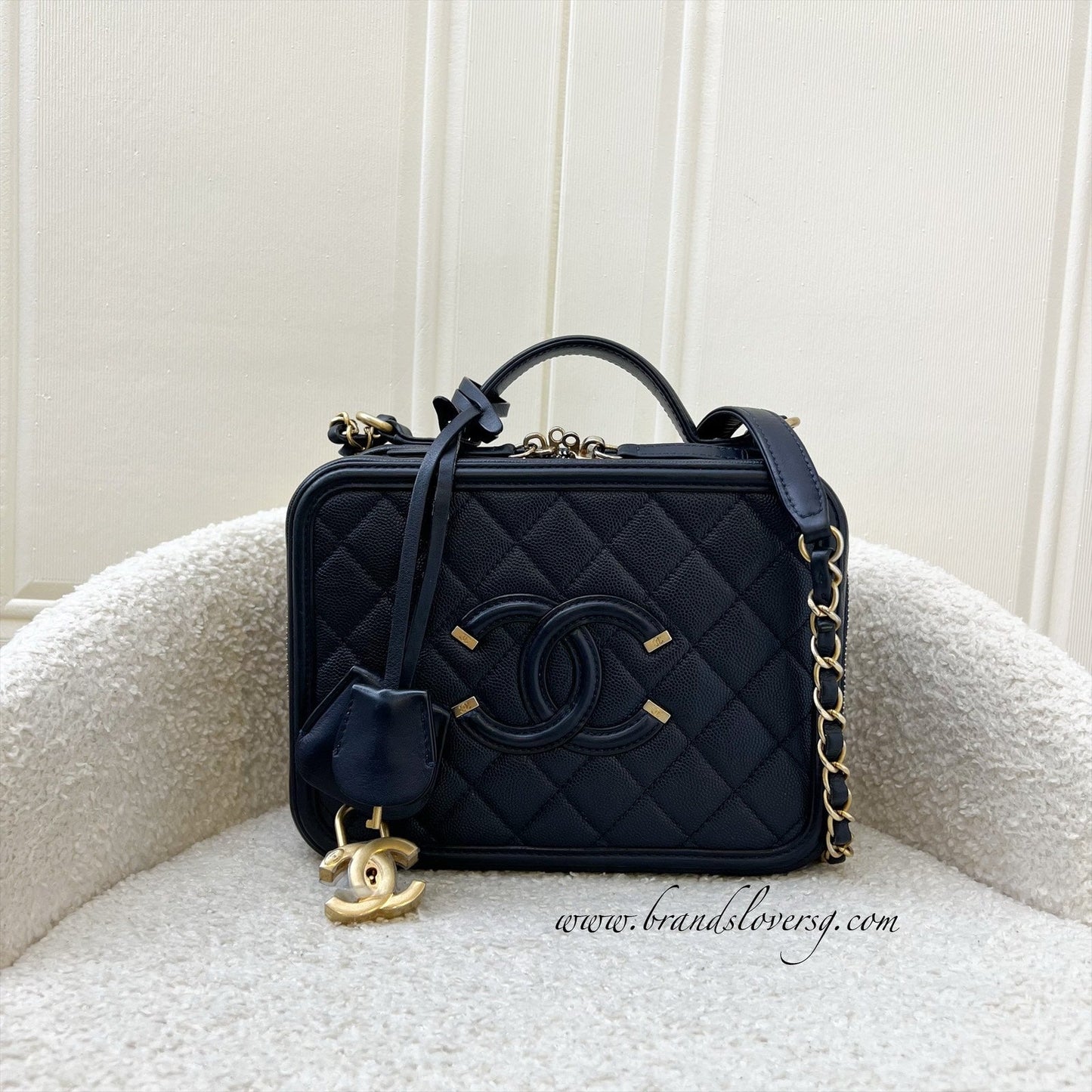 Chanel Medium Filigree Vanity In Navy Caviar And Aghw Bag