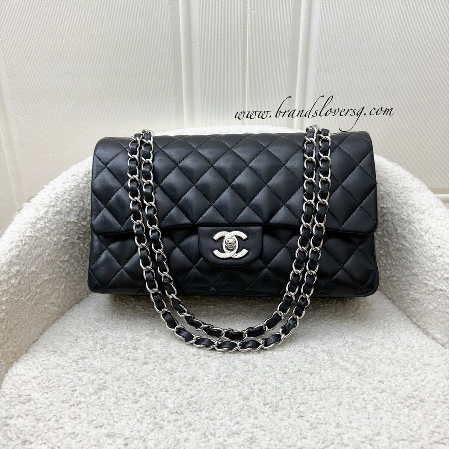 Chanel Medium Classic Flap Cf in Black Lambskin and Shw Handbag