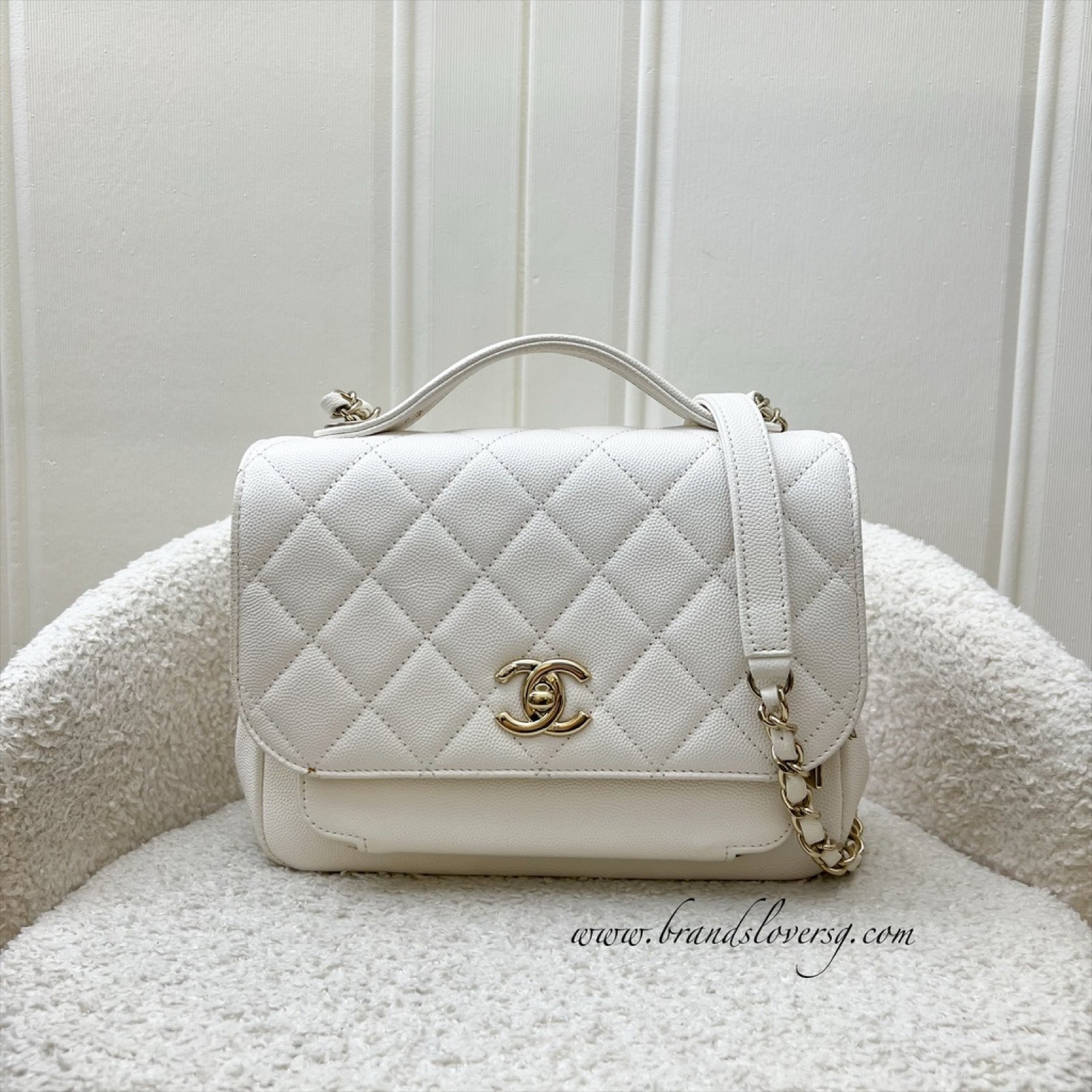 Chanel Medium Business Affinity in White Caviar and Lghw Handbag