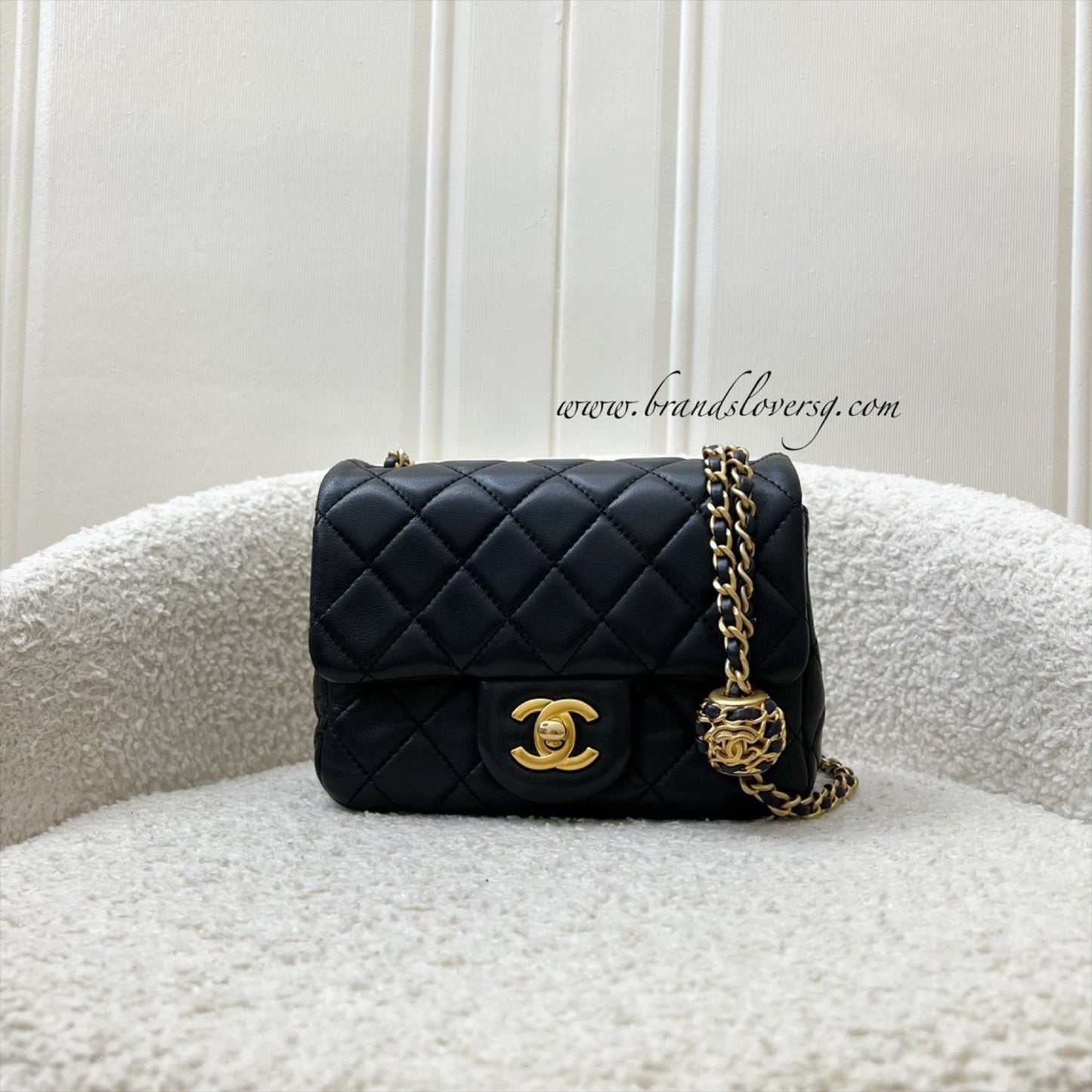 Chanel 22S Pearl Crush Square Mini Flap In Black Lambskin And Aghw ( ) Bag