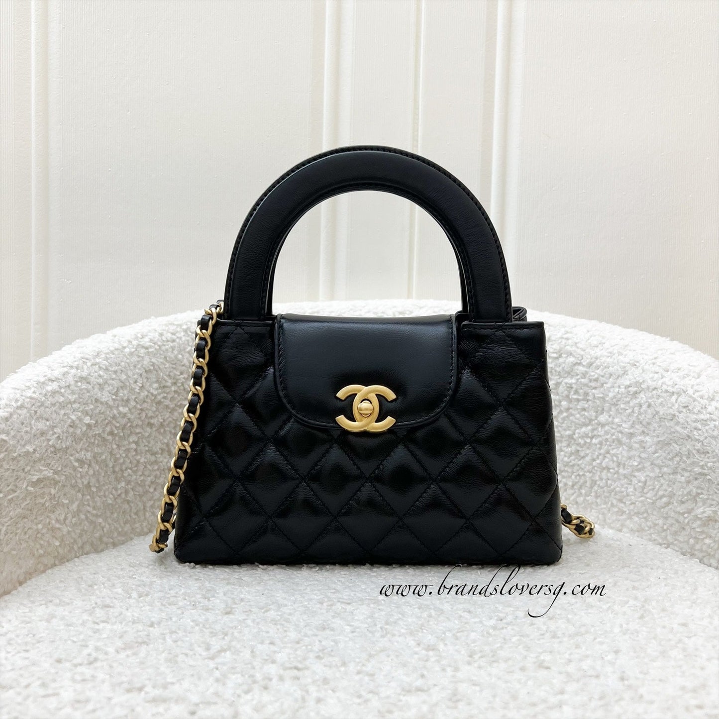 Chanel Mini / Small Kelly Bag in Black Shiny Distressed Calfskin and Aghw ( )