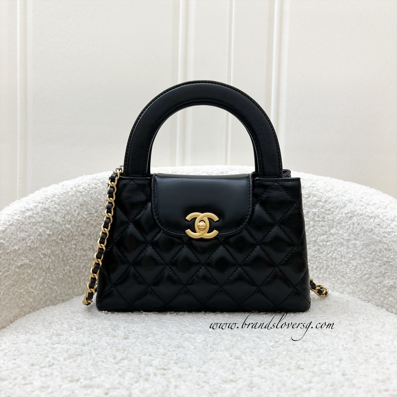 Chanel Mini / Small Kelly Bag in Black Shiny Distressed Calfskin and Aghw ( )