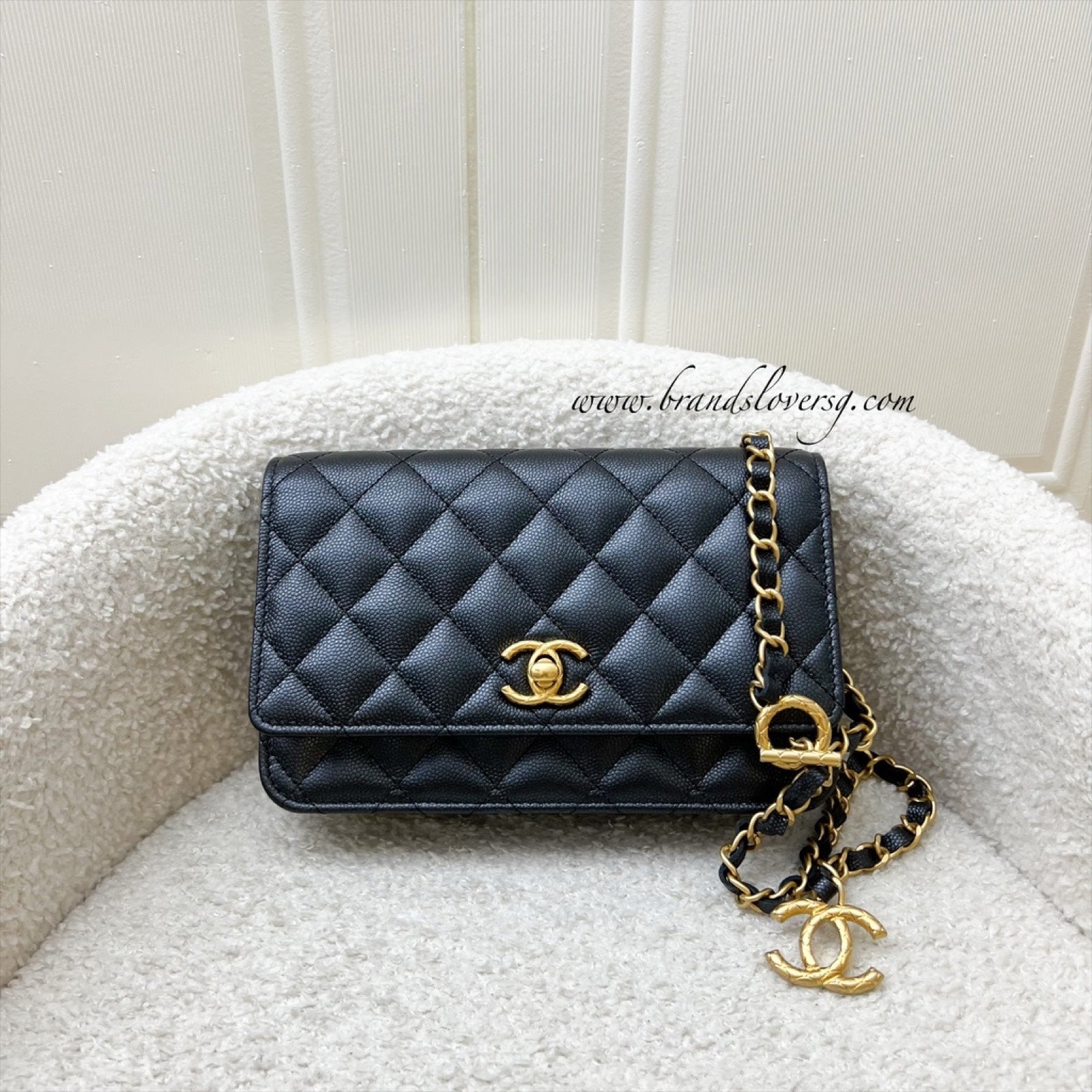 Chanel 23B Adjustable Chain Wallet On Chain Woc In Iridescent Black Caviar And Aghw ( ) Bag