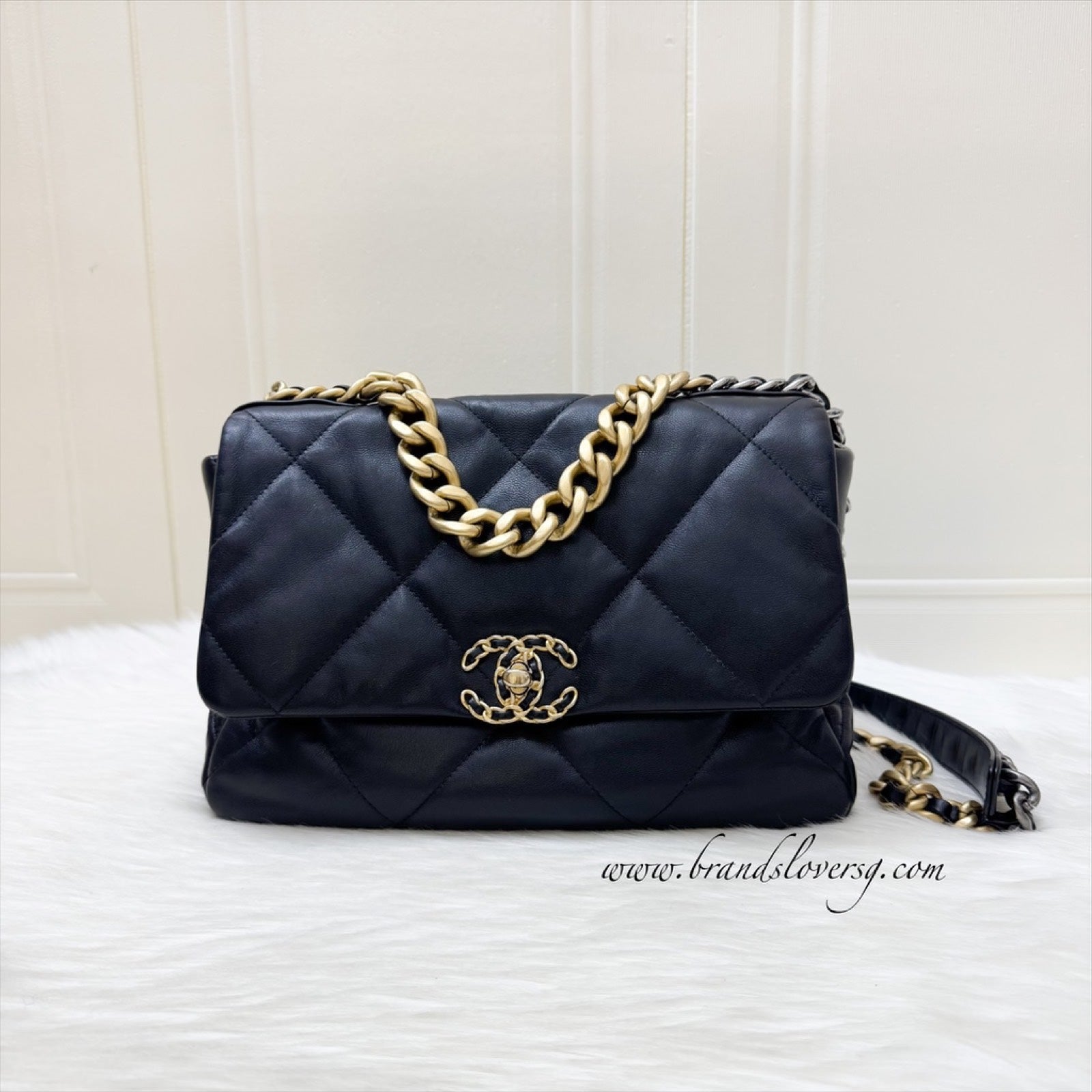Chanel 19 Medium Large Flap In Black Lambskin And 3-Tone Hw Bag