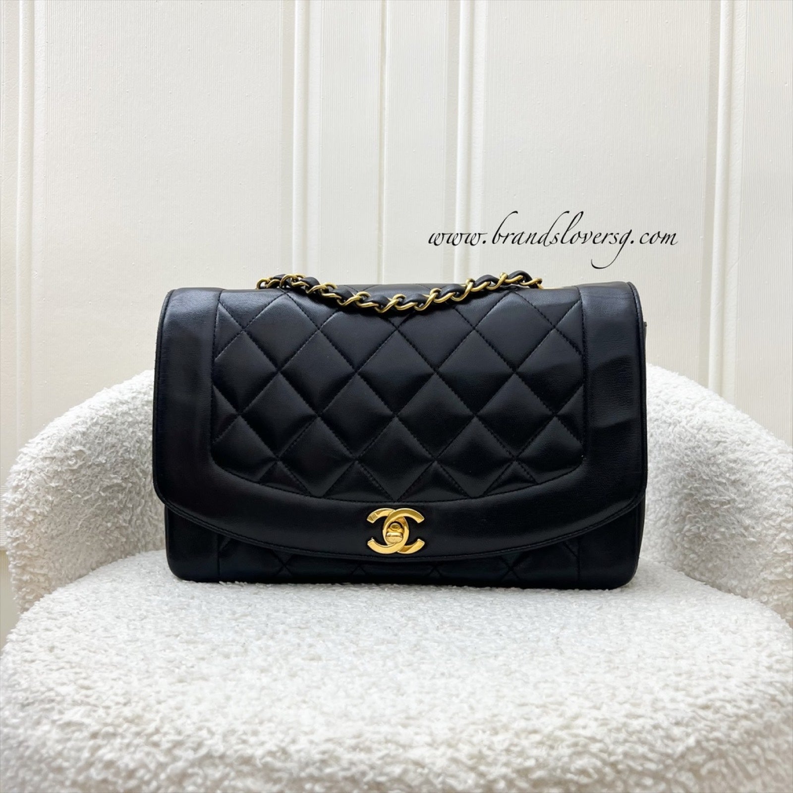 Chanel Medium Diana Flap In Black Lambskin And 24K Ghw Bag