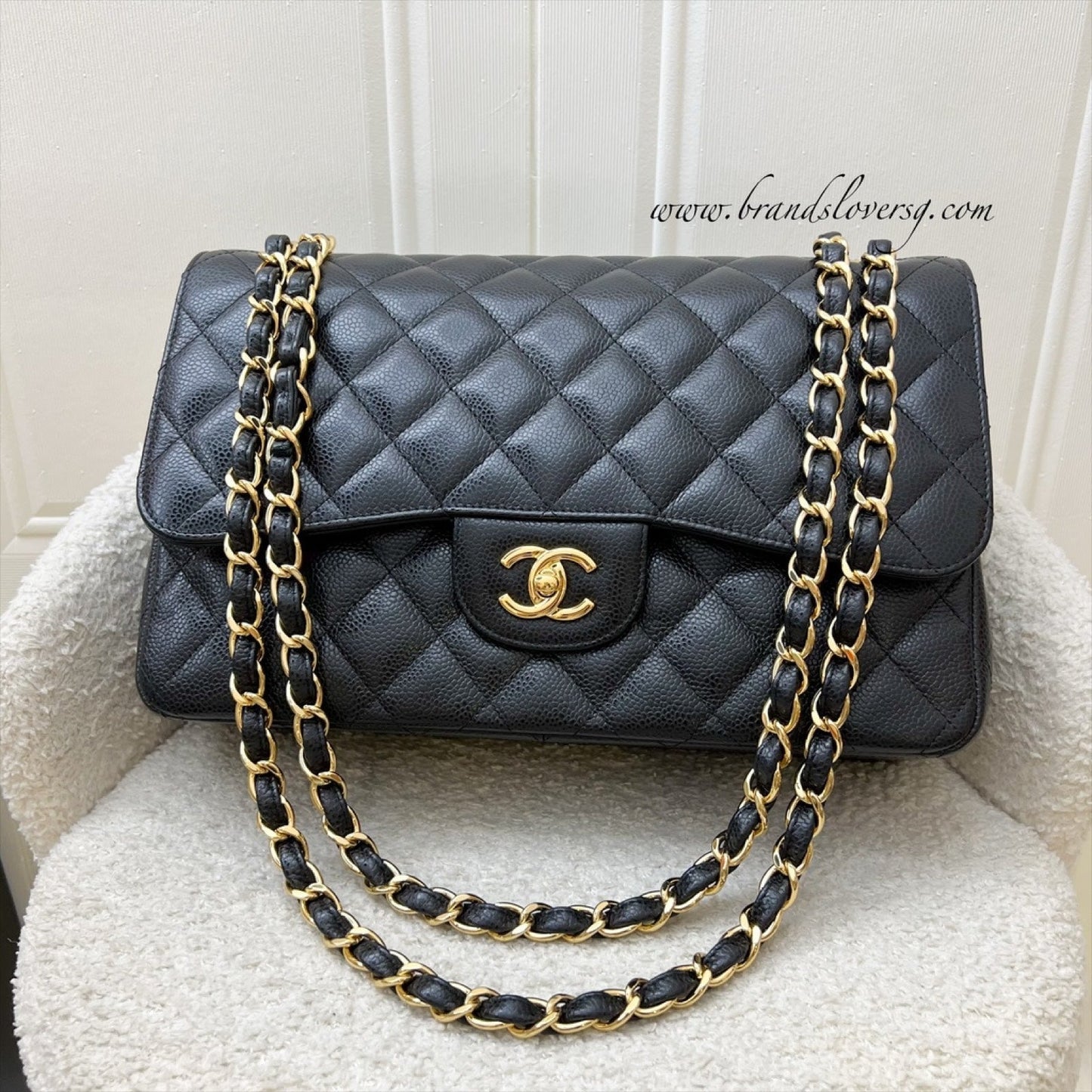 Chanel Jumbo Classic Flap Df in Black Caviar and Ghw ( ) Handbag