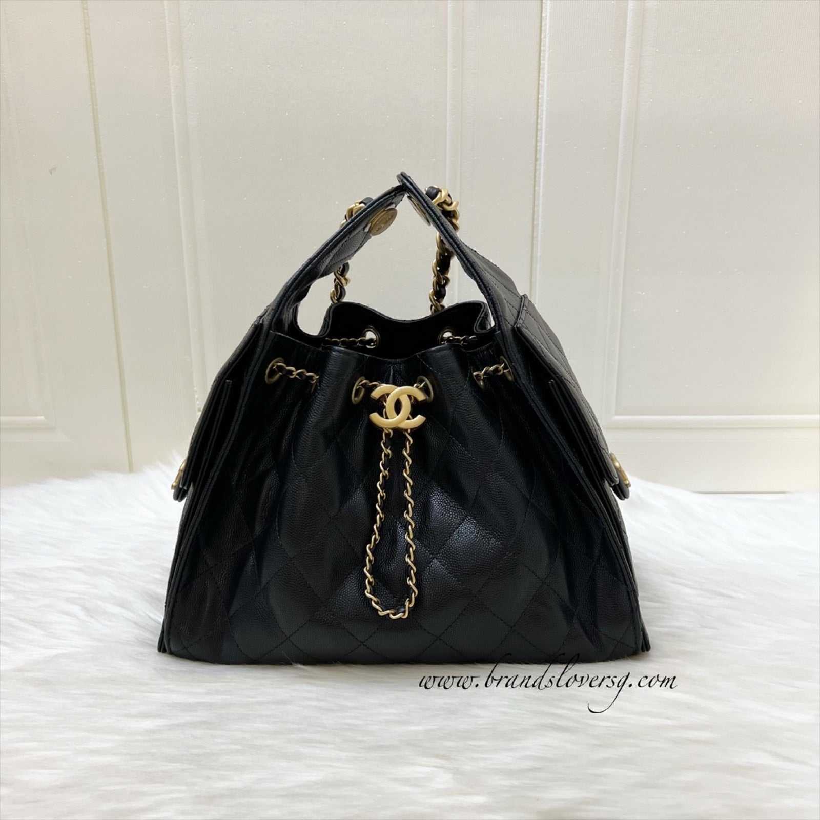 Chanel 25 Small Hobo Bag in Black Caviar and Aghw ( )