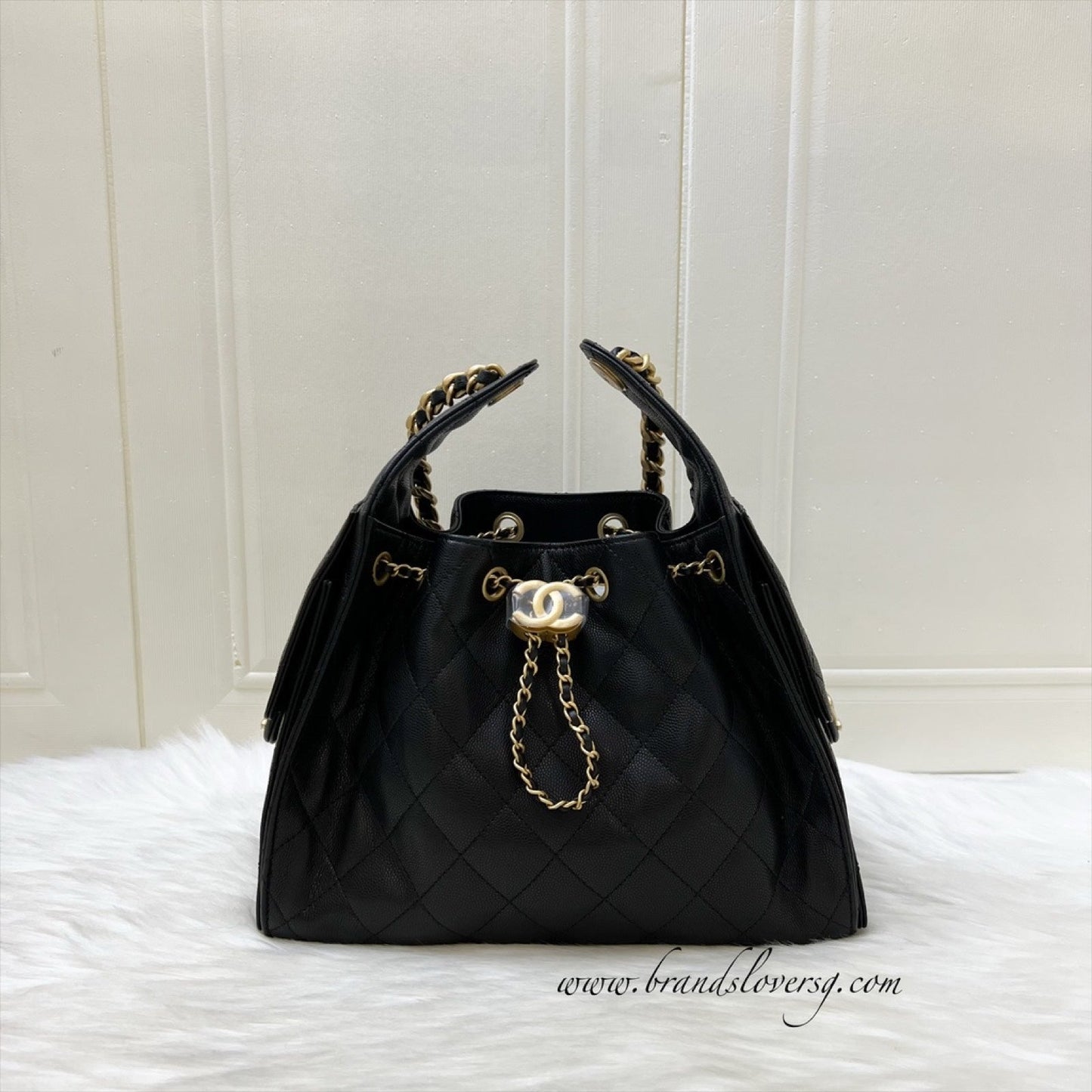 Chanel 25 Small Hobo Bag in Black Caviar and Aghw ( )