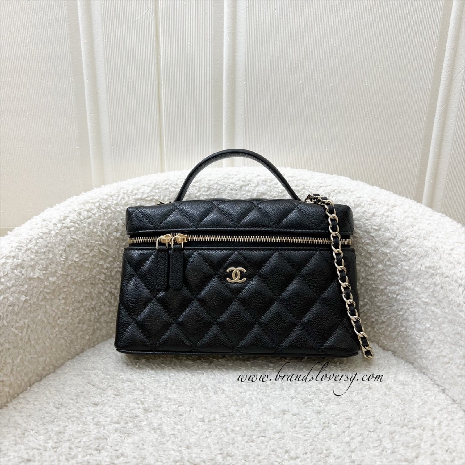 Chanel [New Local Jan ] 25C Vanity Clutch With Chain (Lp Style Bag) In Black Caviar And Lghw