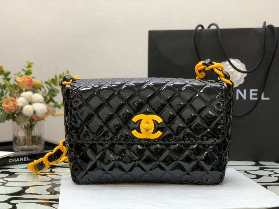 CHLVinyl Classic Yellow 29cm 11.5in Black Shoulder Bag