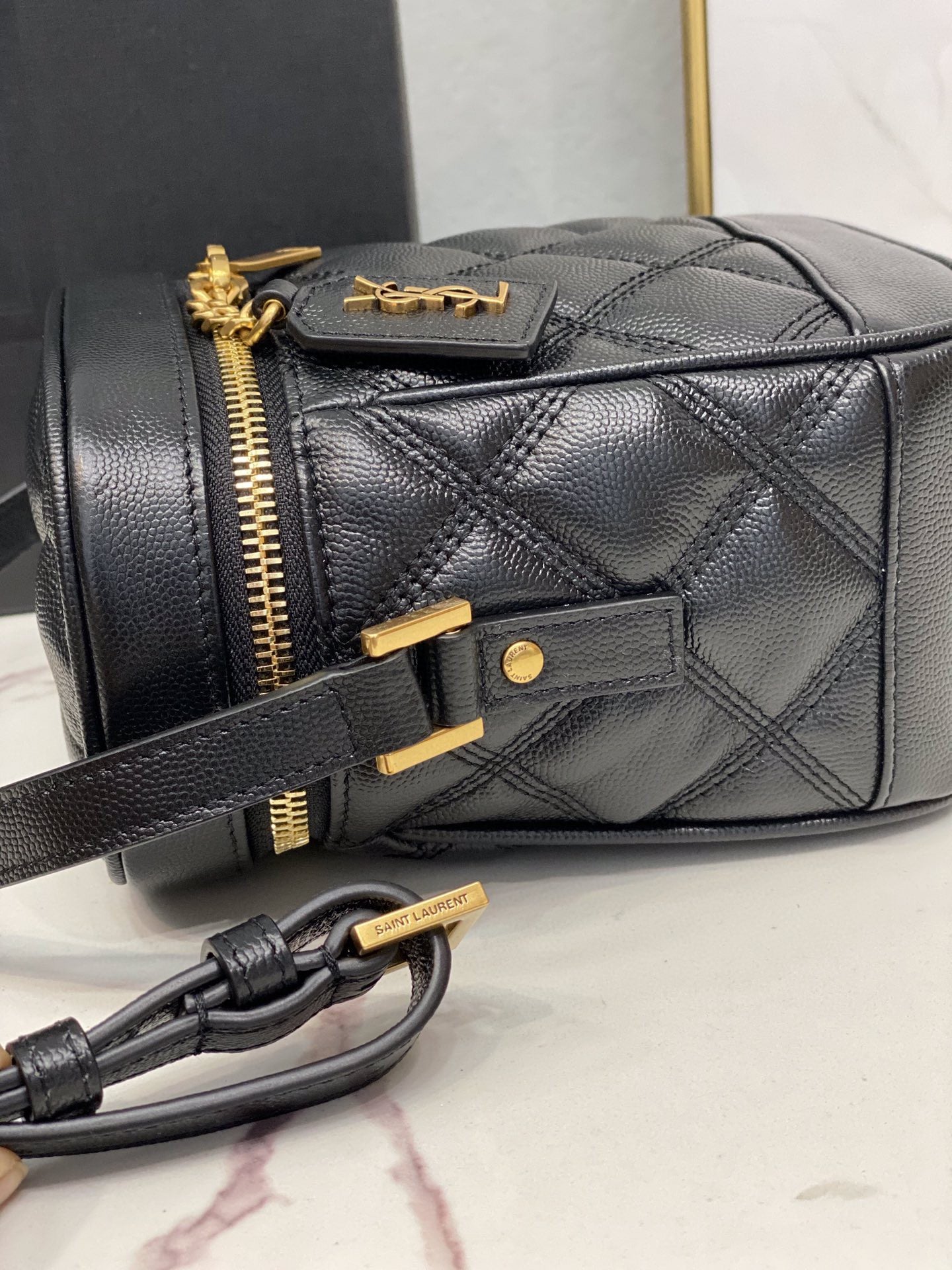 YSL Saint Laurent 80’s Vanity CarrÃ©- 6in 16.5cm Grain De Poudre Quilted Black Handbag