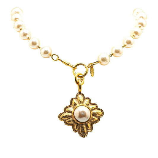Chanel   Fake Pearl Necklace