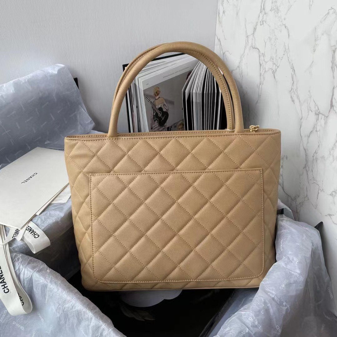 CHLMedallion 29cm 11in Beige Shoulder Bag