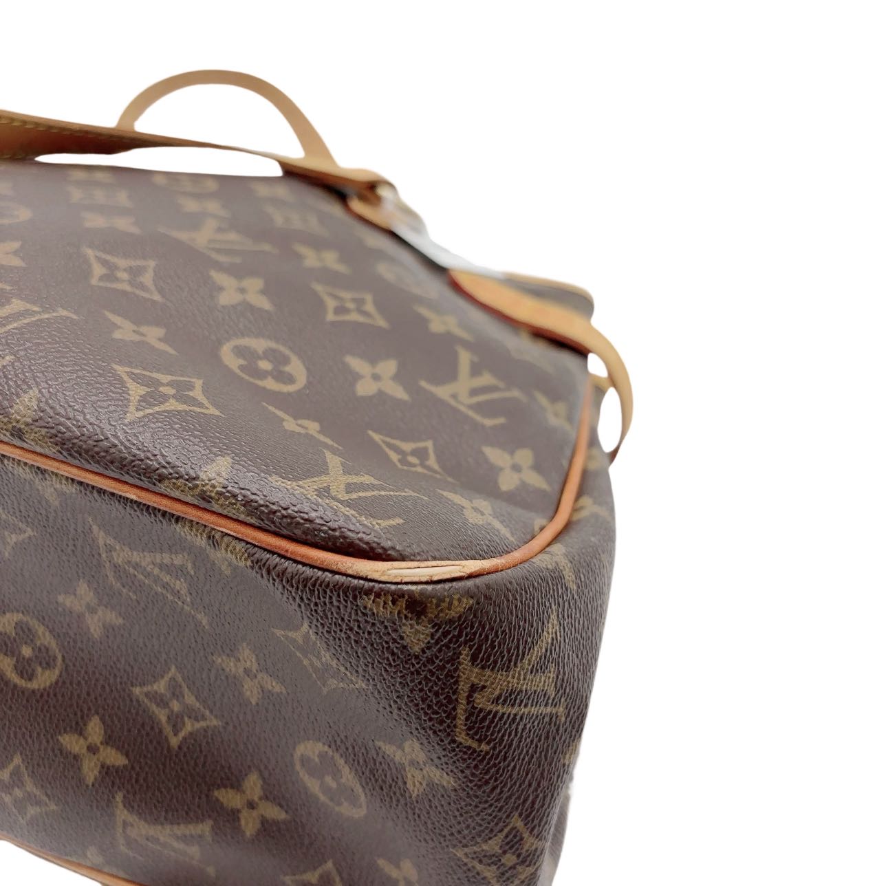 Louis Vuitton Batignolles Fashion Accessory