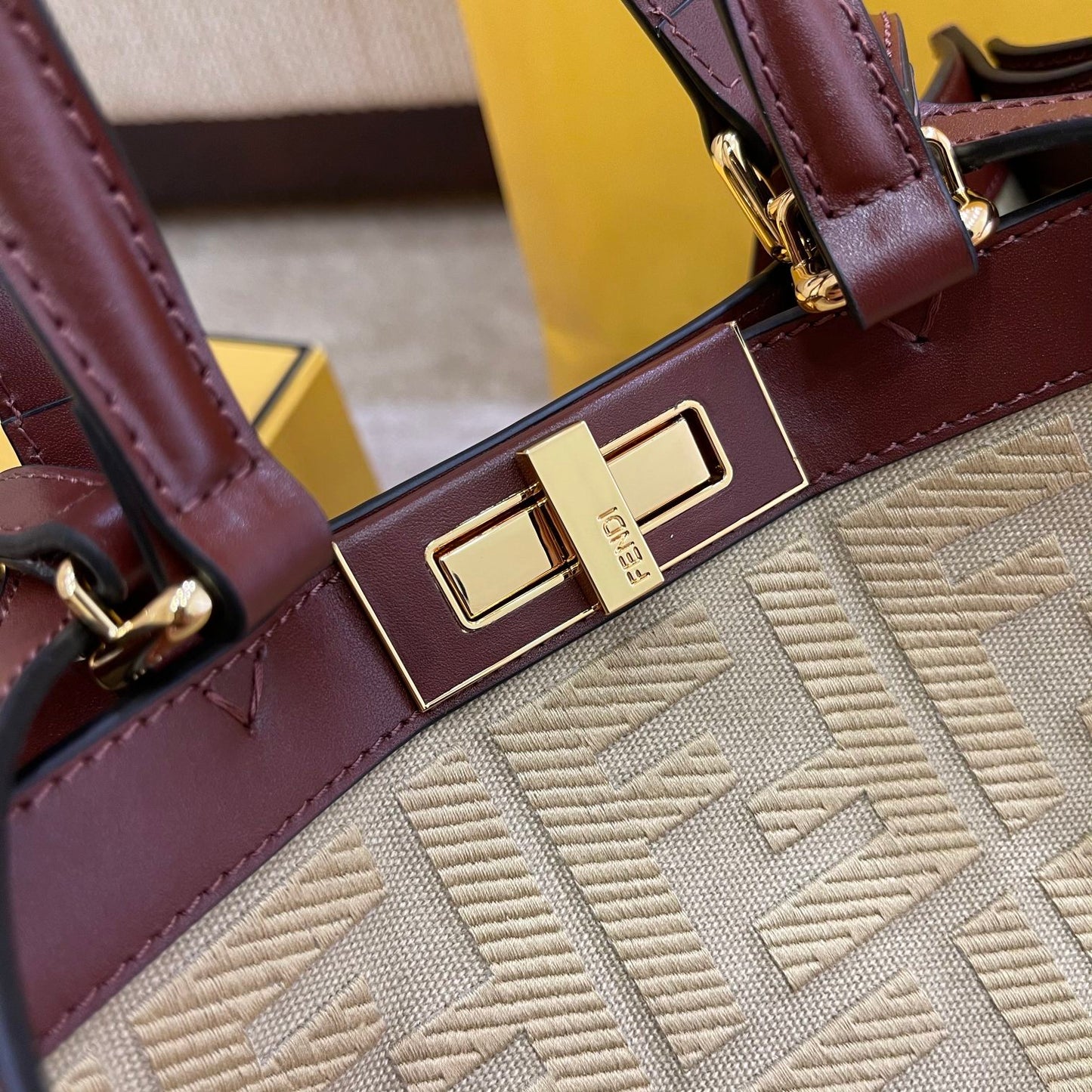 Fendi Top QualityTop Quality Peekaboo X- Canvas Beige FF Shoulder Bag Ff 8Bh374