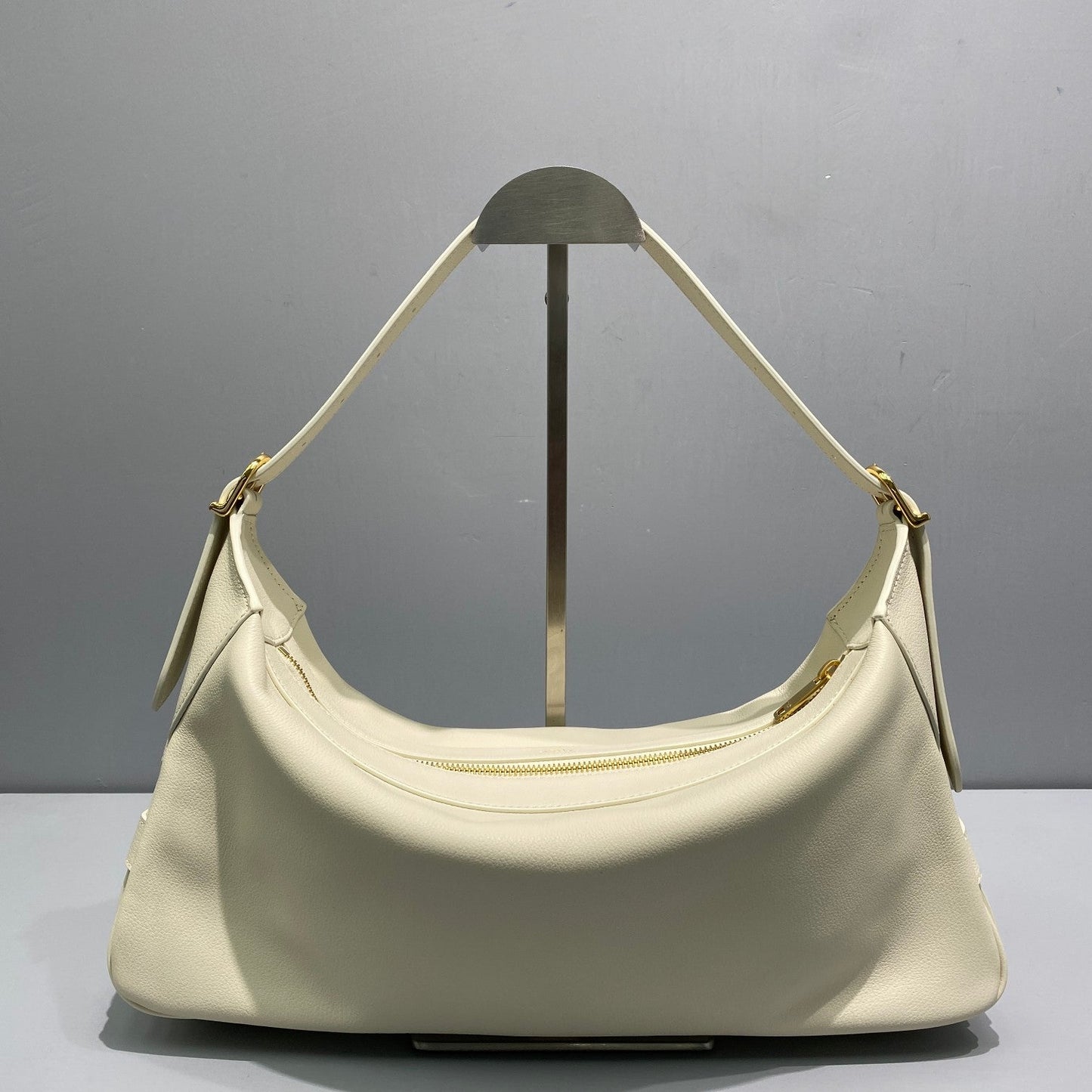 Top Quality Romy In Supple For Women White Medium Travel Bag