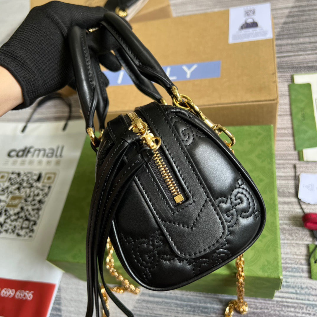 gg , ’s 7.5in 19cm Matelasse Black Top Handle Handbag