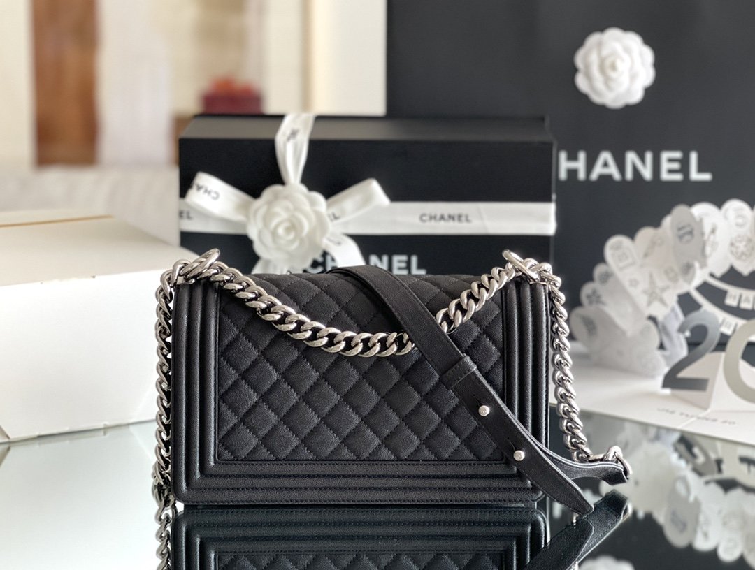 CHLMedium Classic 25cm A67086 Black Flap Handbag