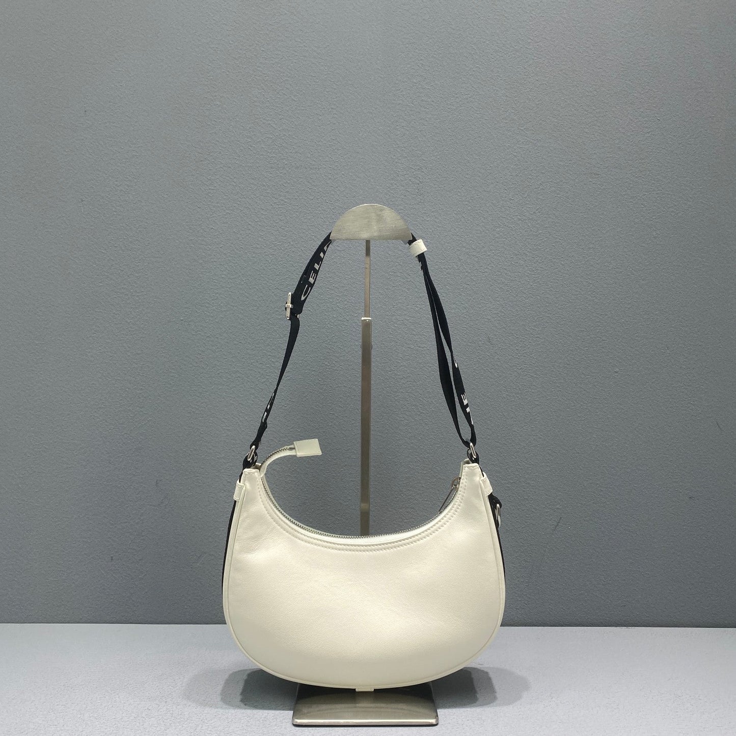 Top Quality Metop Qualityum Ava Bag With White Travel Bag