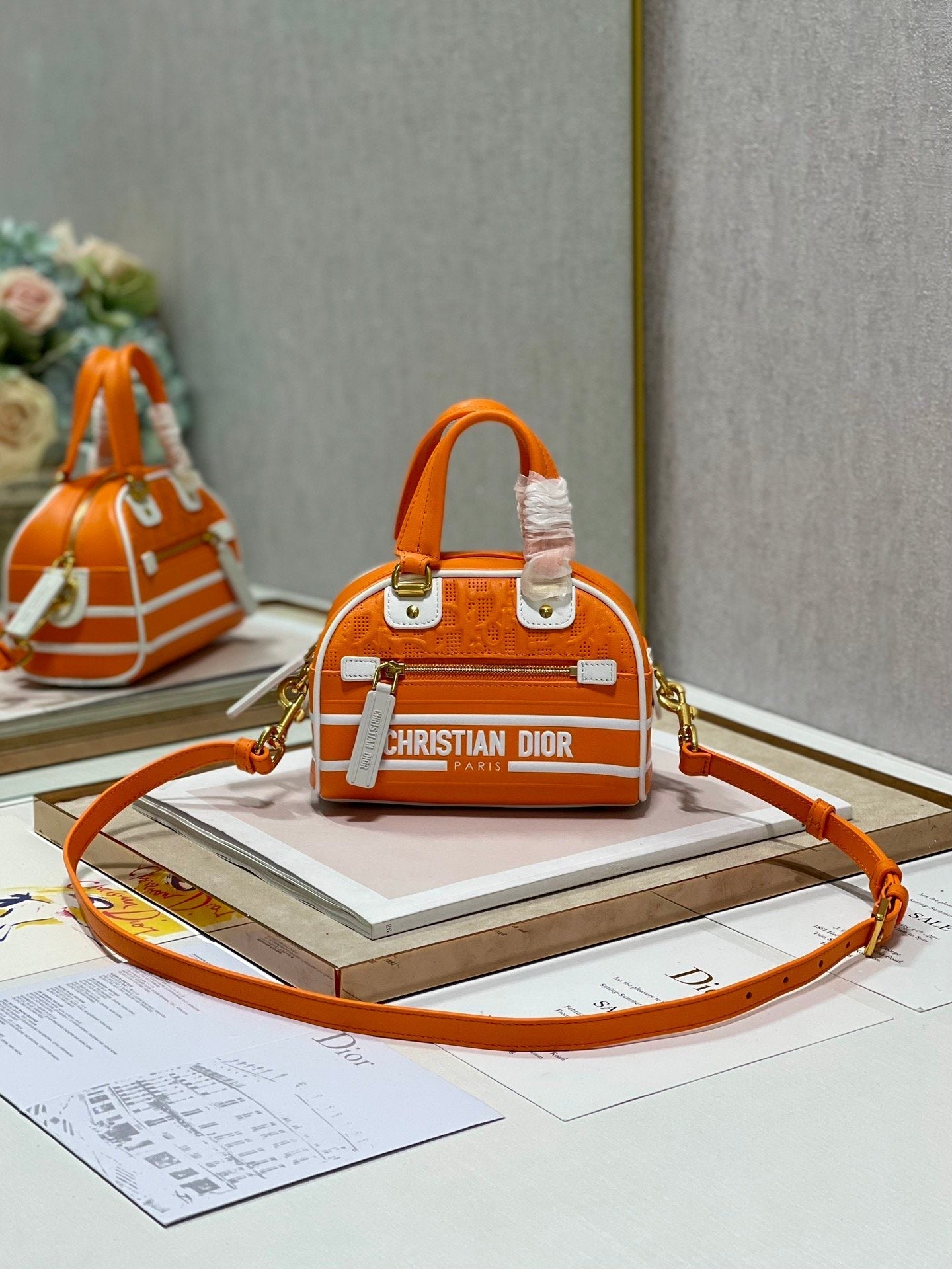 Vibe Zip Bowling Cd Orange Mini Travel Bag