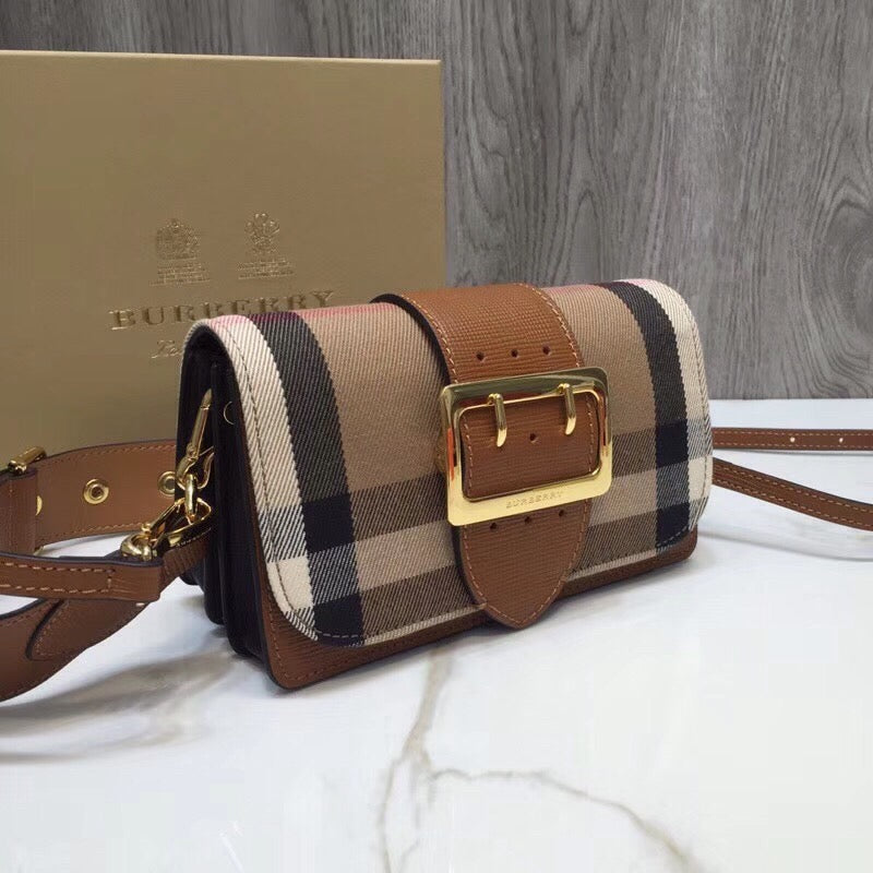 Top Quality The Buckle Bag In Ho Brown Small Travel Bag 75In19Cm 9654